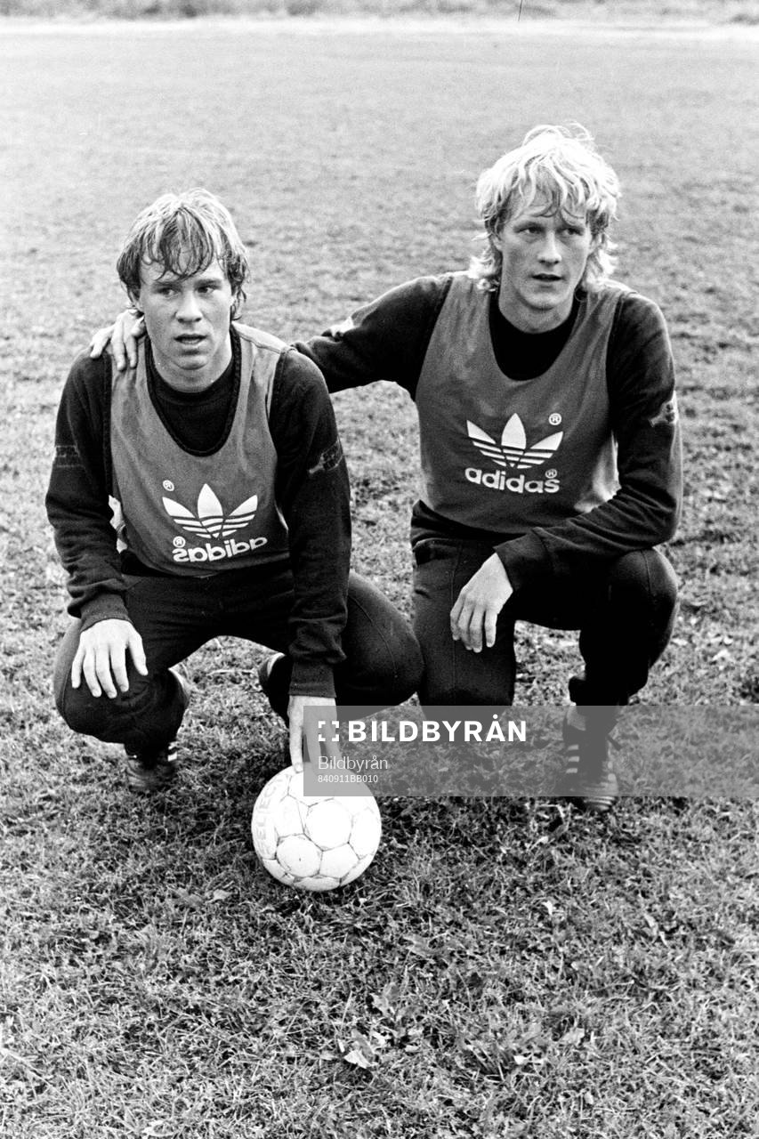 Hasse Holmqvist och Håkan Sandberg, Sverige