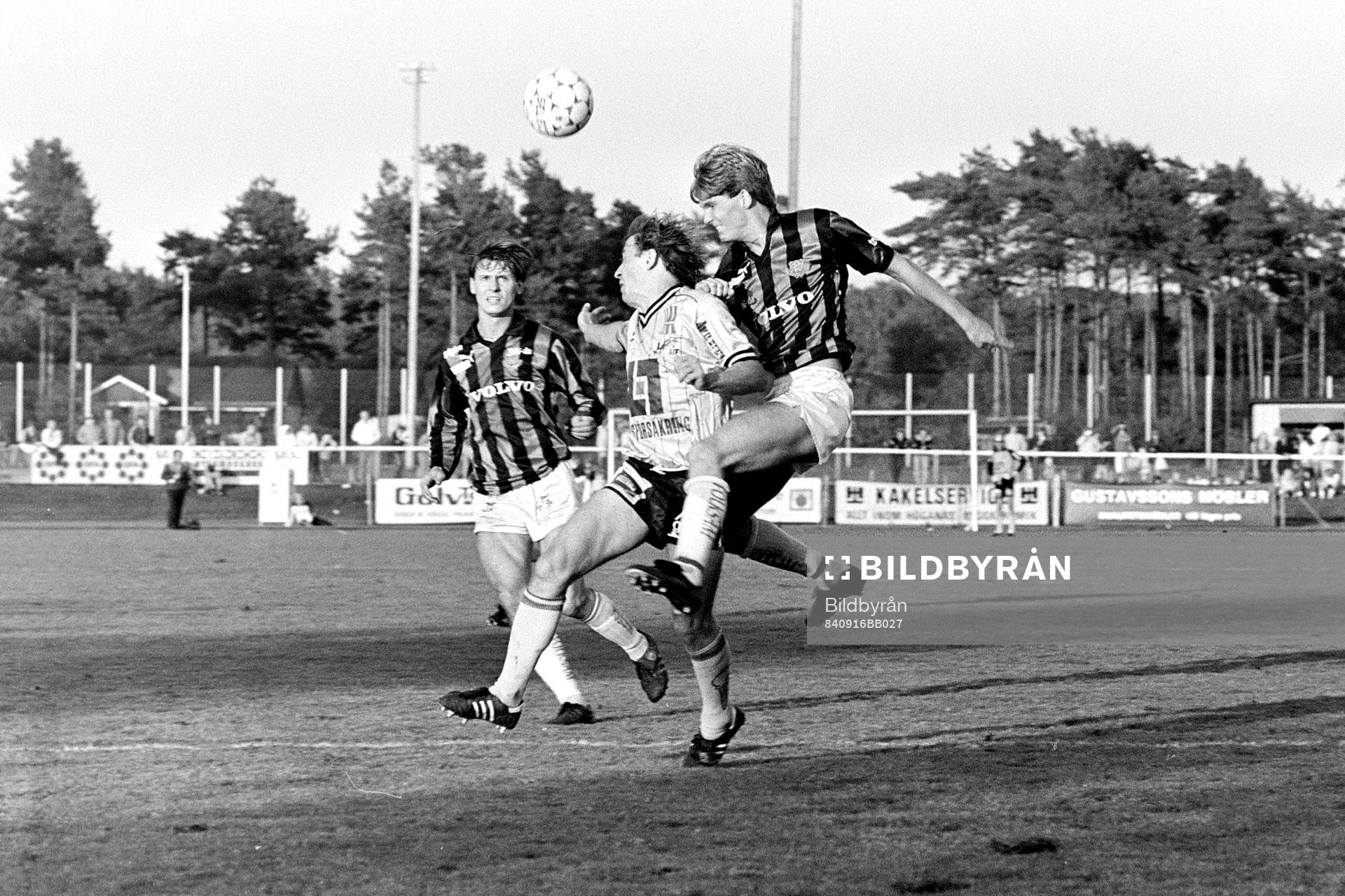 Mjällbys Bosse Andersson stoppas