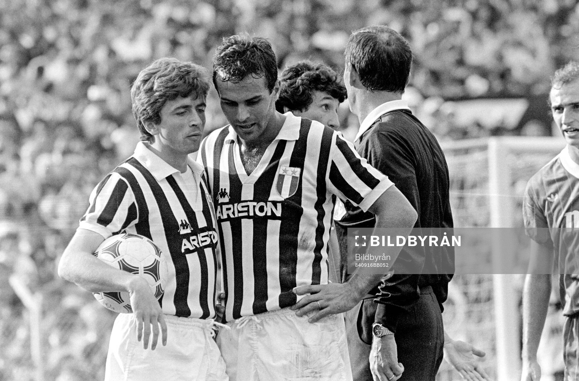 Como - Juventus: Beniamino Vignola and Antonio Cabrini of