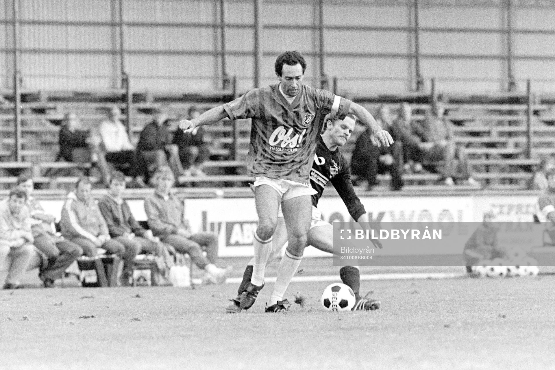 Fotboll, Div 3 Sydöstra Götaland, Hässleholms IF - Högadal, 3-2: Alf Jönsson, Hässleholm med bollen.