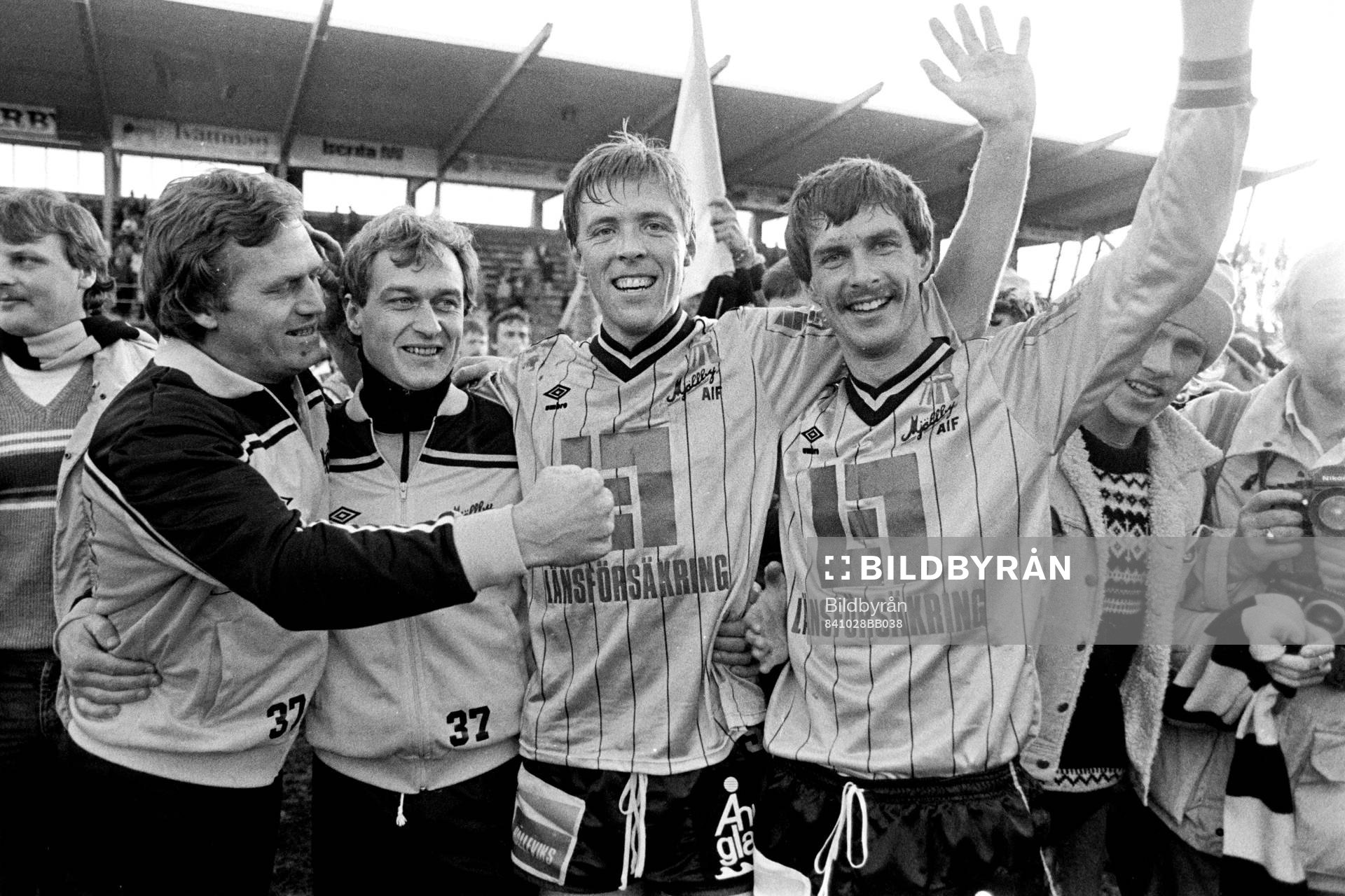 Mjällbys målskyttar Peter Stridfeldt och Lennart