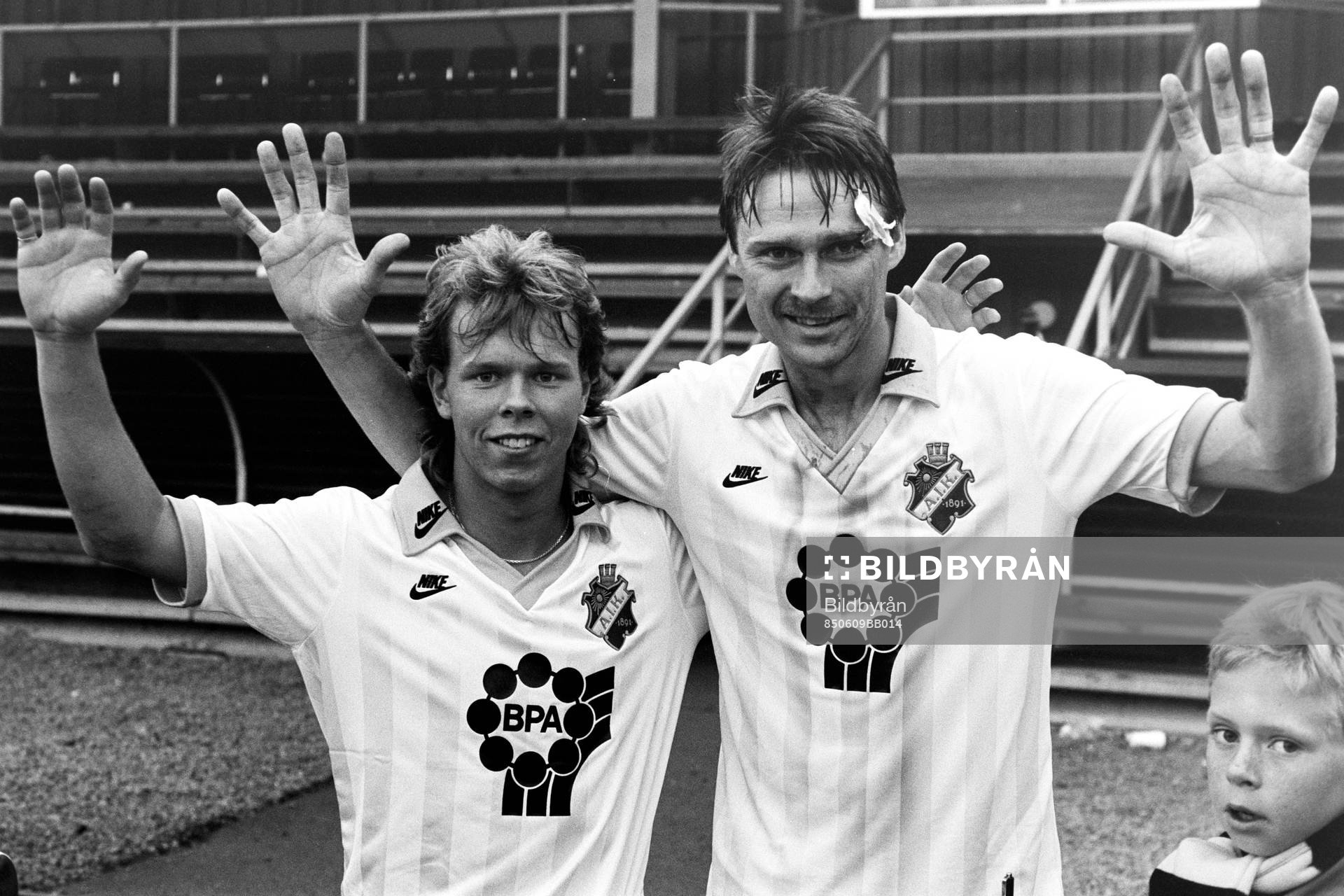 AIK:s målskyttar Roger Sundin och Sven Dahlkvist