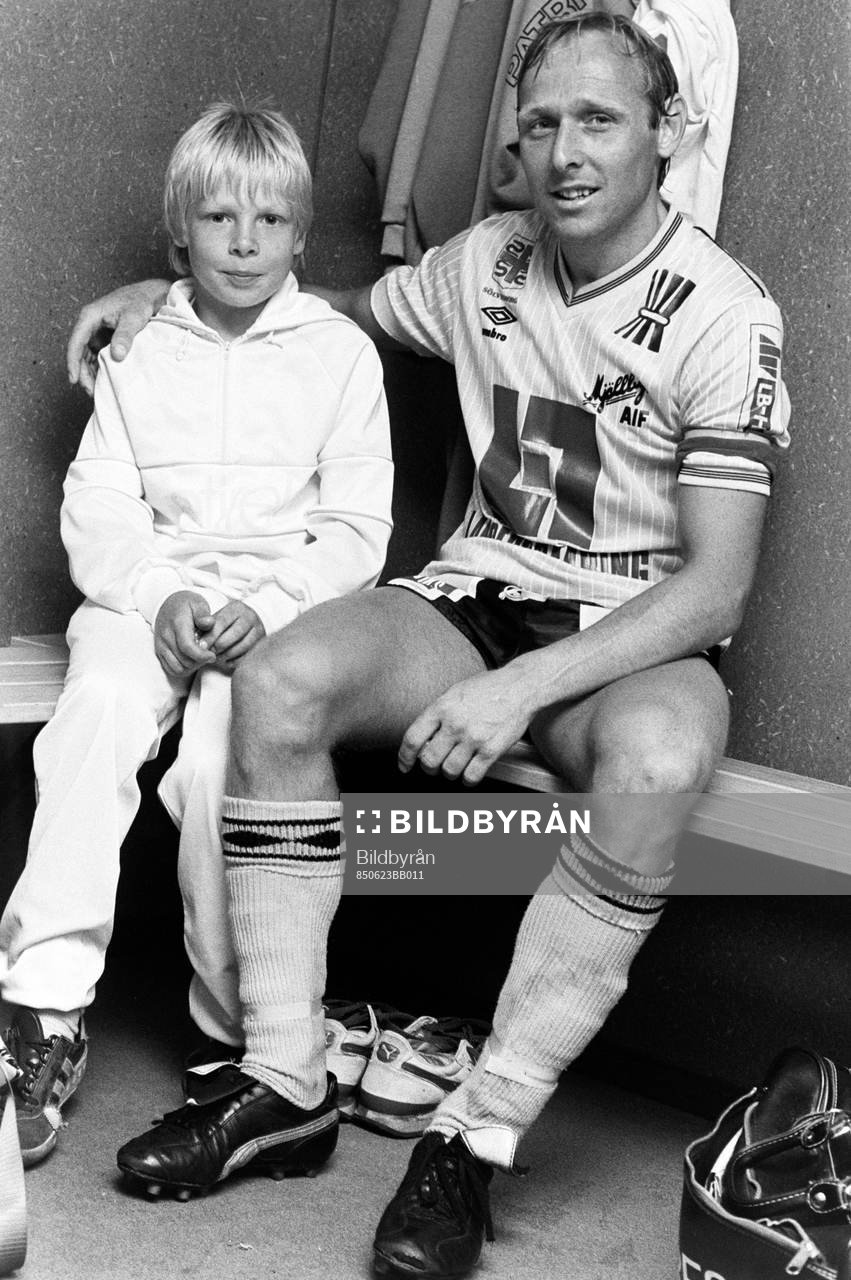 Sven-Bertil Andersson, Mjällby i omklädningsrummet