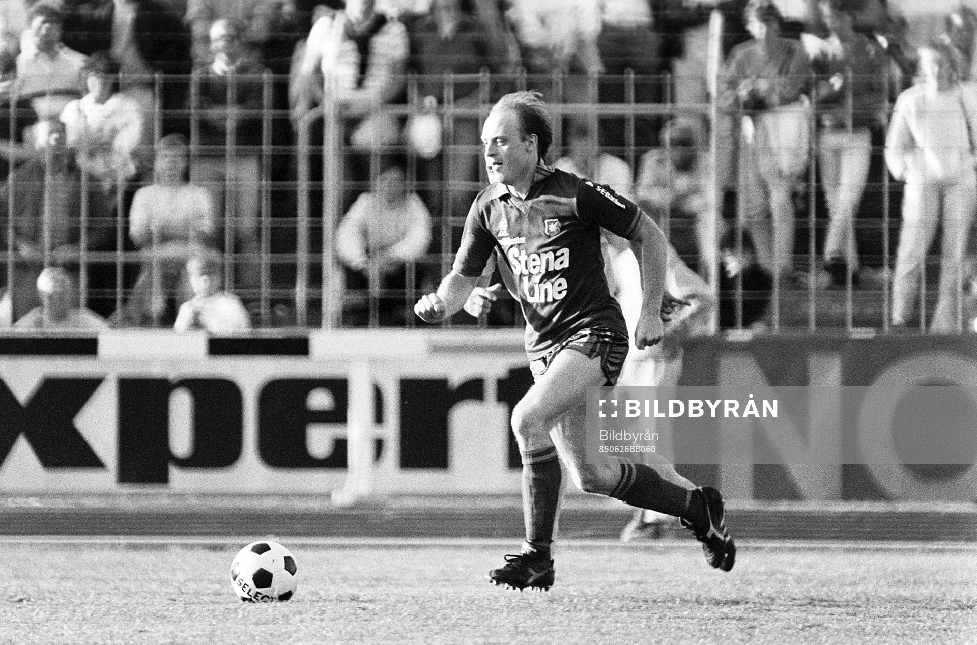 Gunnar Samuelsson, Örgryte med bollen