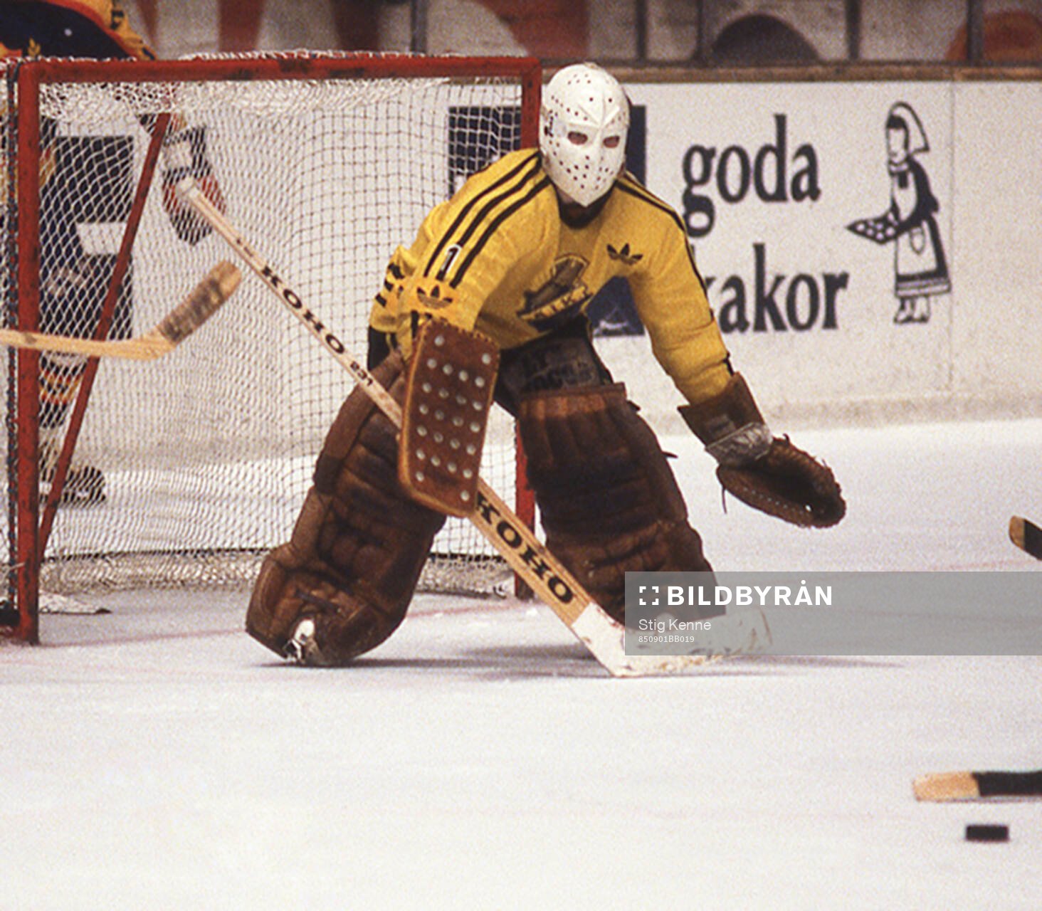 Goaltender Pelle Lindbergh of AIK in Elitserien in