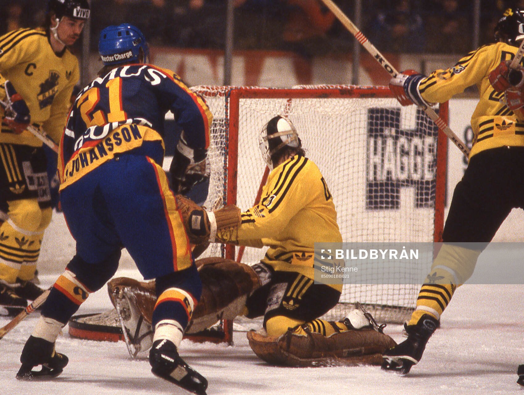 Goaltender Pelle Lindbergh of AIK in Elitserien in