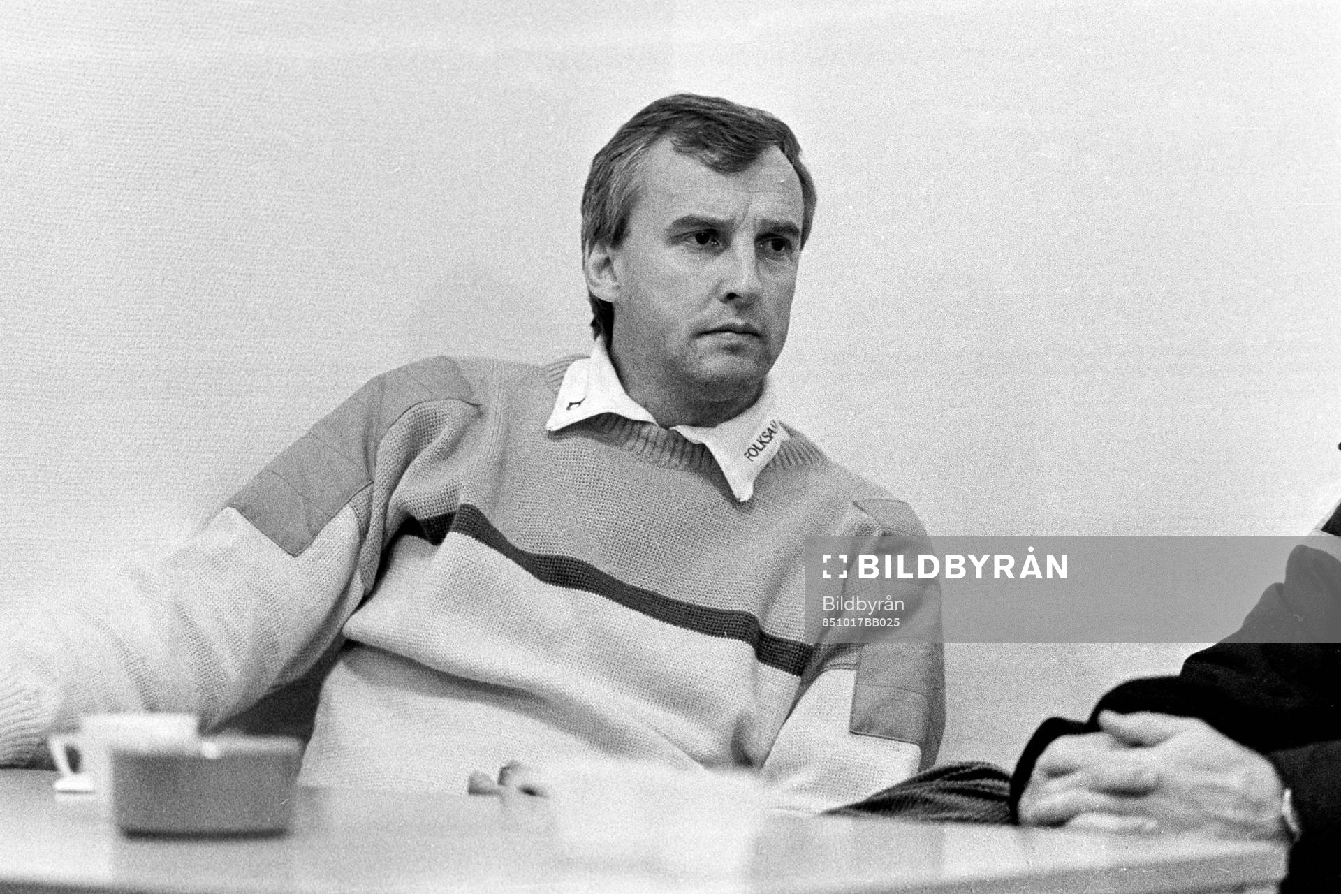 Curt Lundmark tränare i HV71