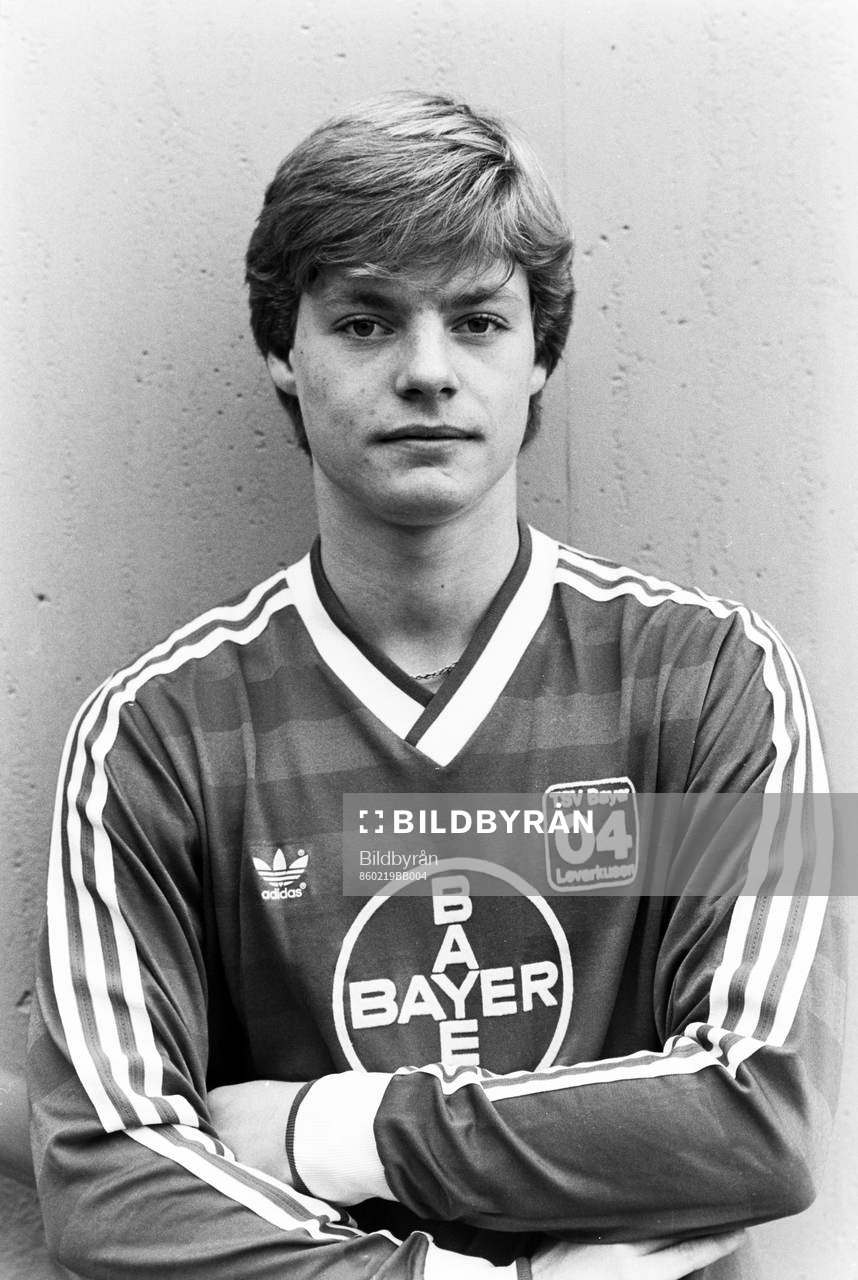 Stefan Schwarz i sin nya matchtröja