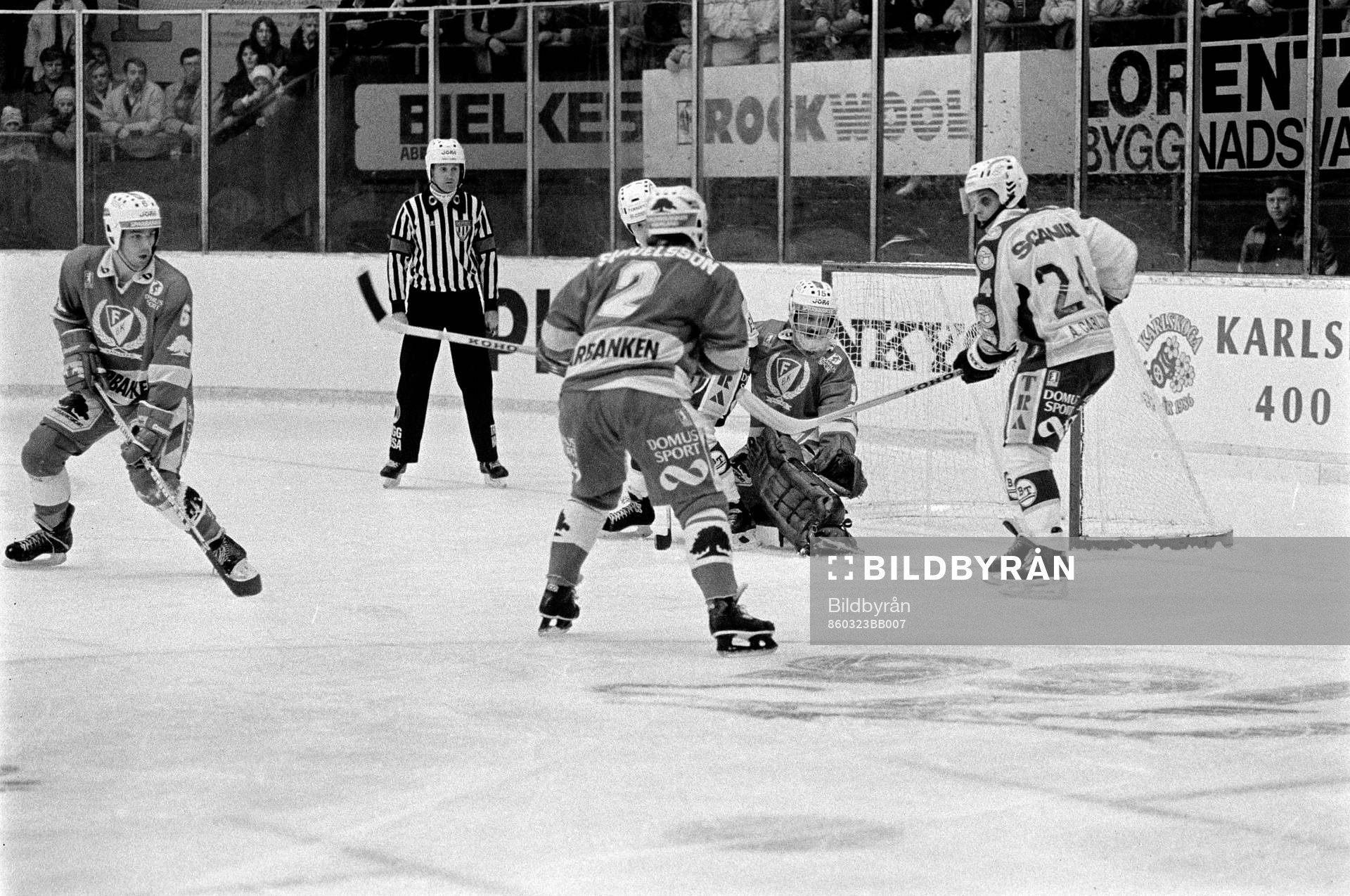 Anders Carlsson, Södertälje framför Peter Lindmark,