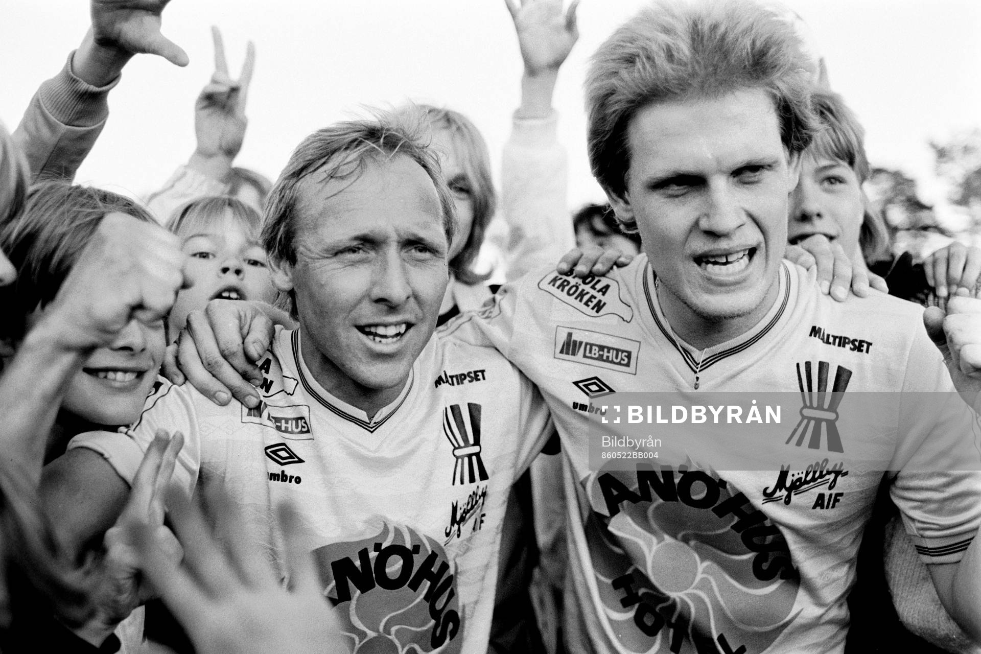 Mjällbys målskyttar Sven-Bertil Andersson och Mikael