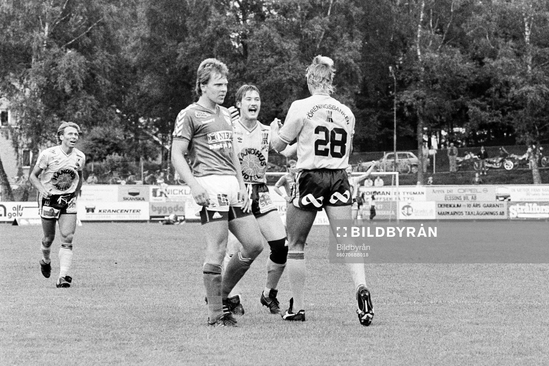 Patrik Lennartsson och Mjällby jublar