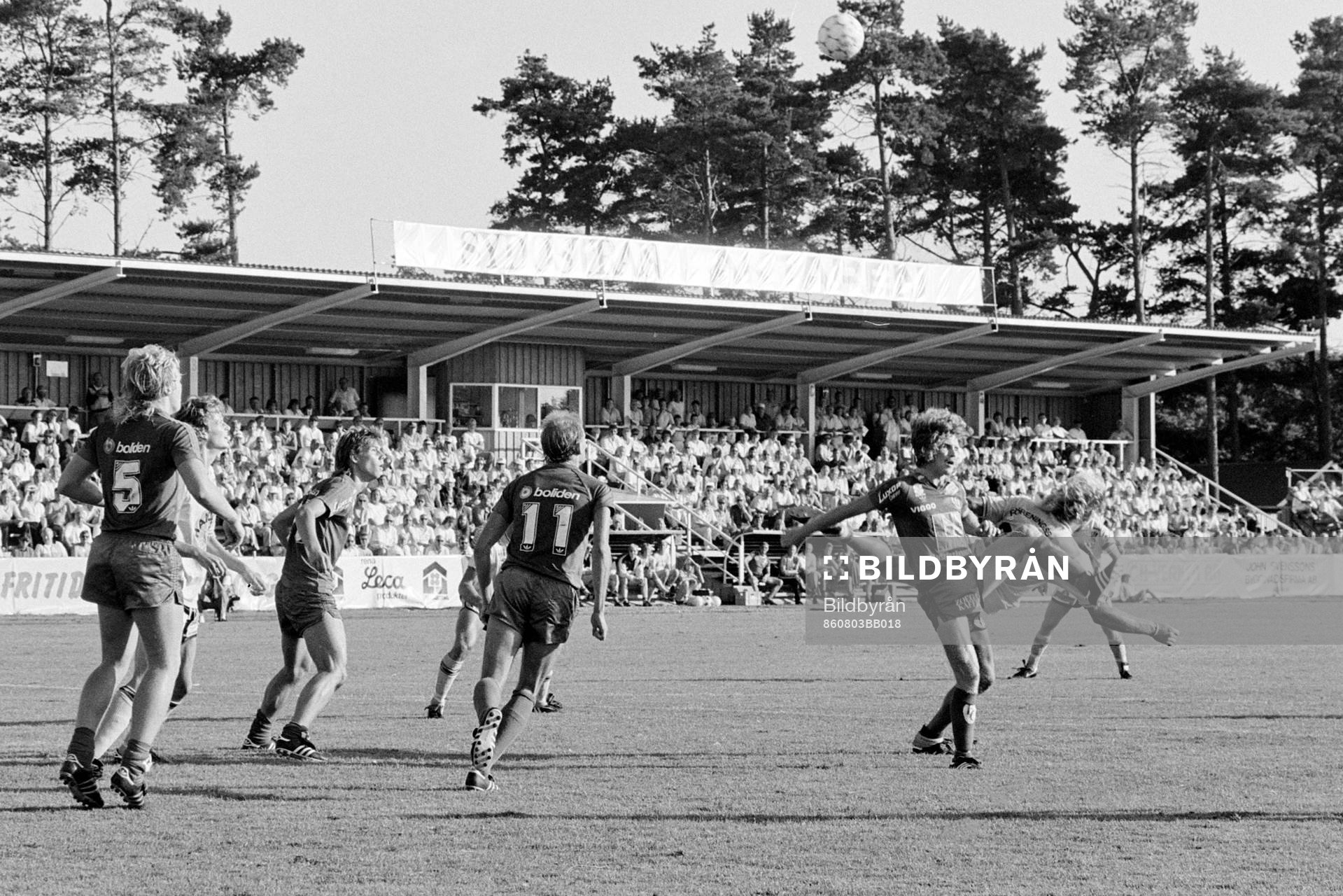 Kamp om bollen