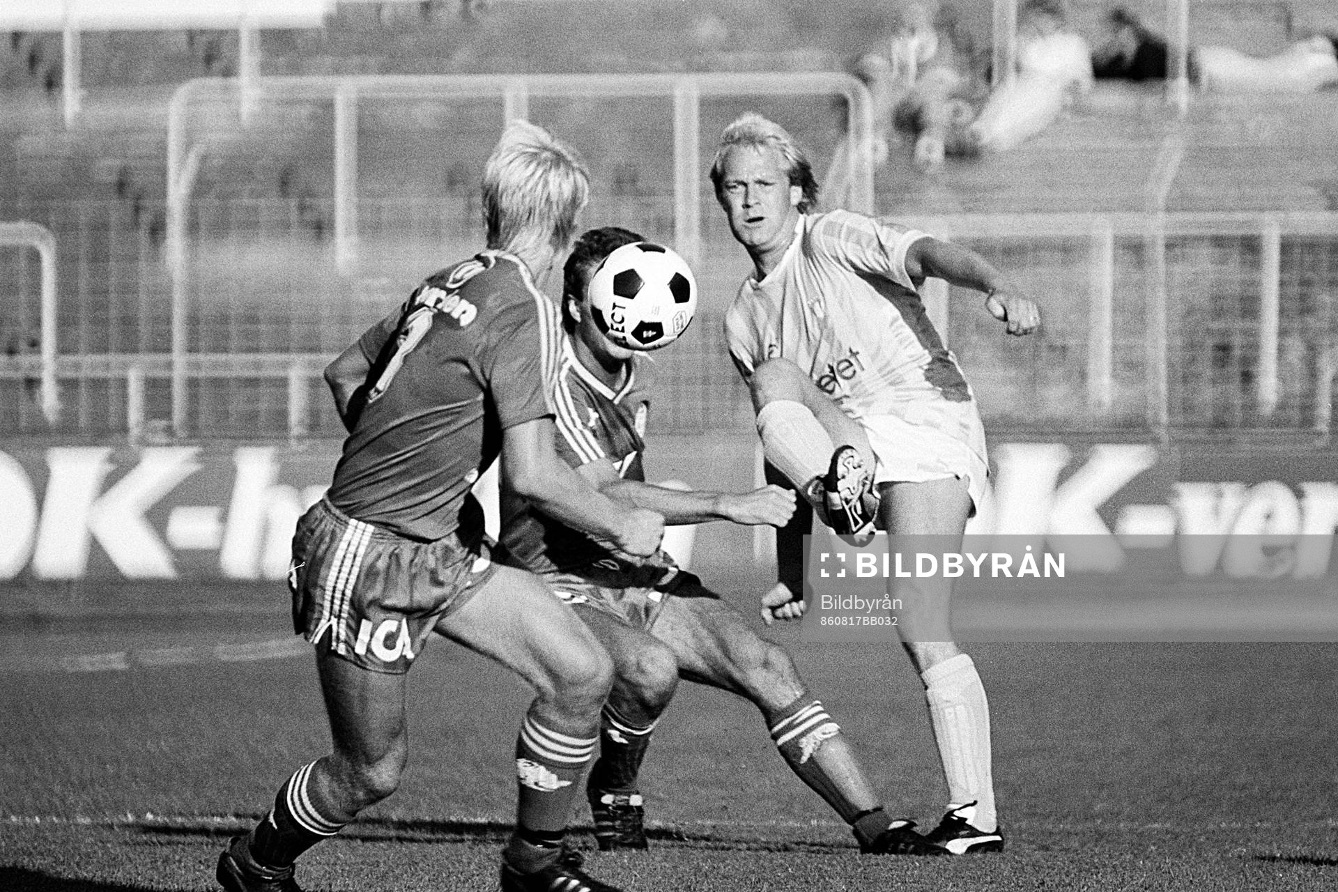 Fotboll, Allsvenskan, Malmö FF - Kalmar FF, 1-0: Mats Magnusson, Malmö.