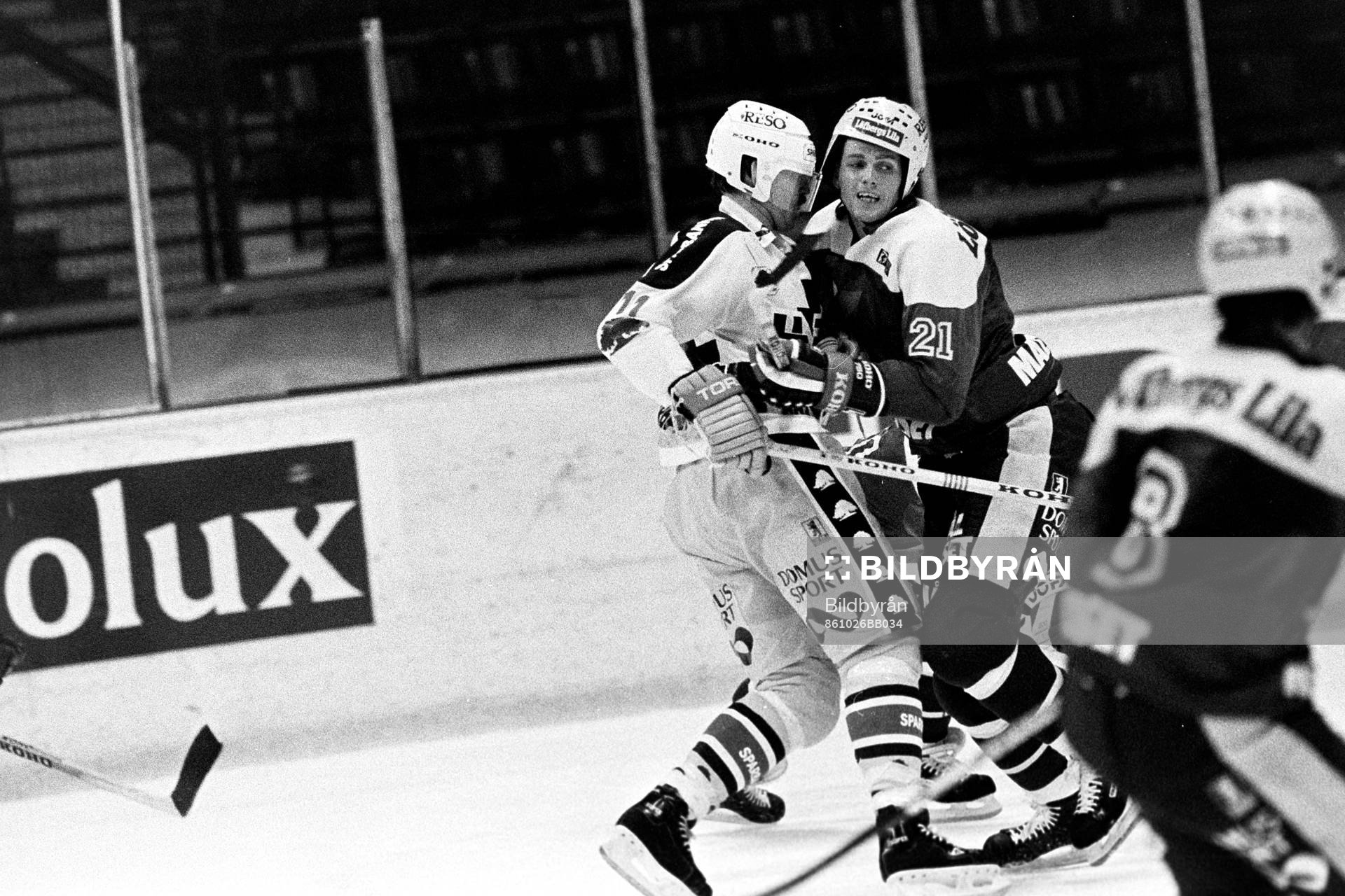 Kollision mellan HV71:s Hans Wallin och djurgårdens Björn
