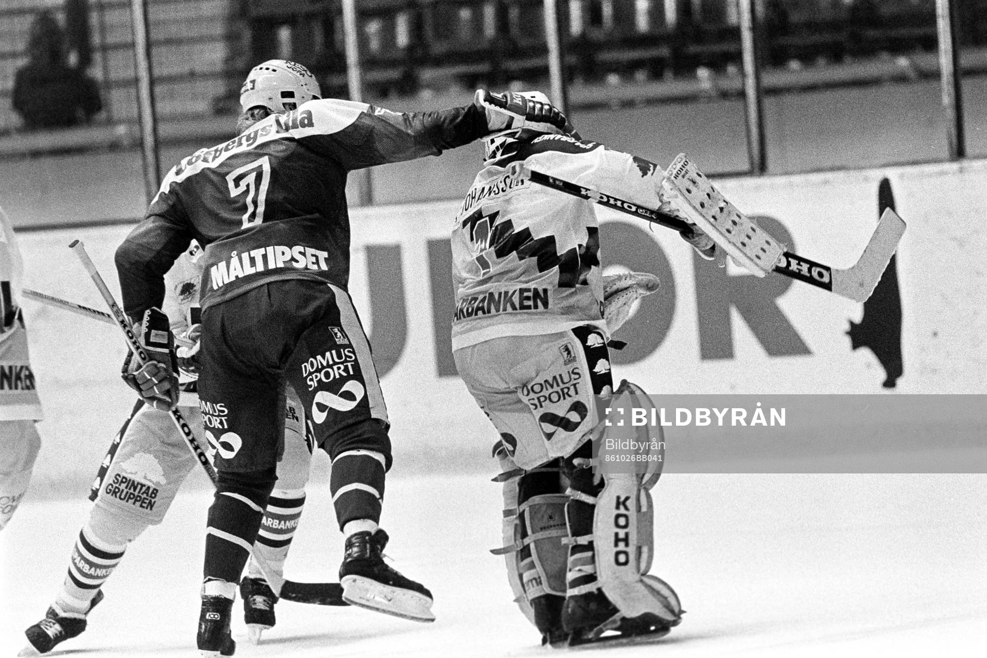 Arto Blomsten, Djurgården tar hand om Kenneth Johansson,