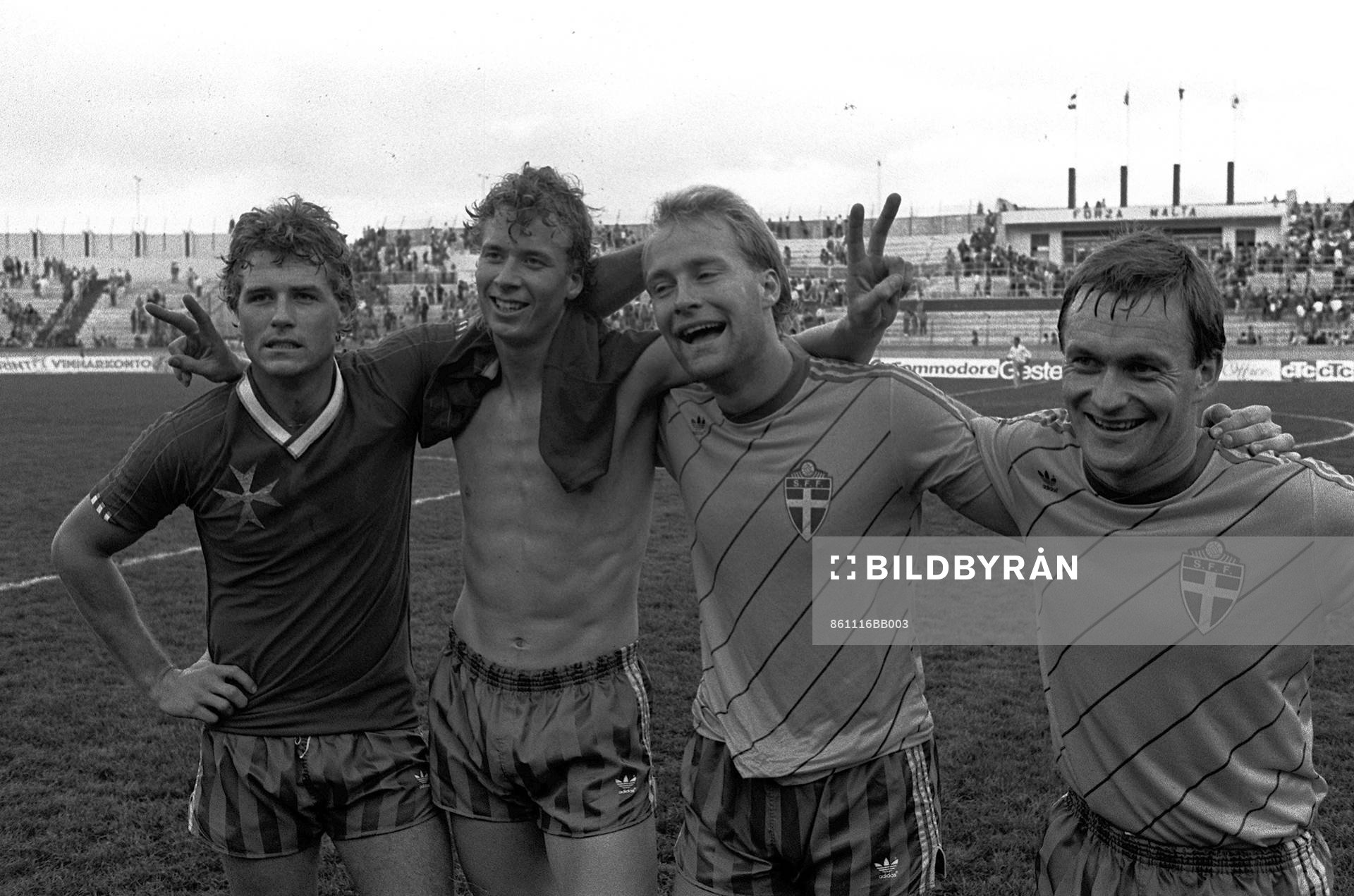 Målskyttarna Glenn Hysén, Johnny Ekström, Mats Magnusson