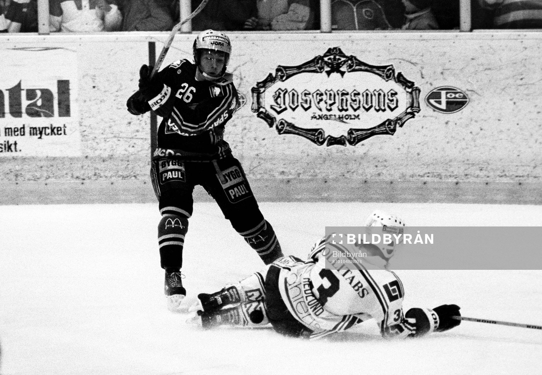 Västerås Joakim Lundholm och rögles Stefan Hedlund i