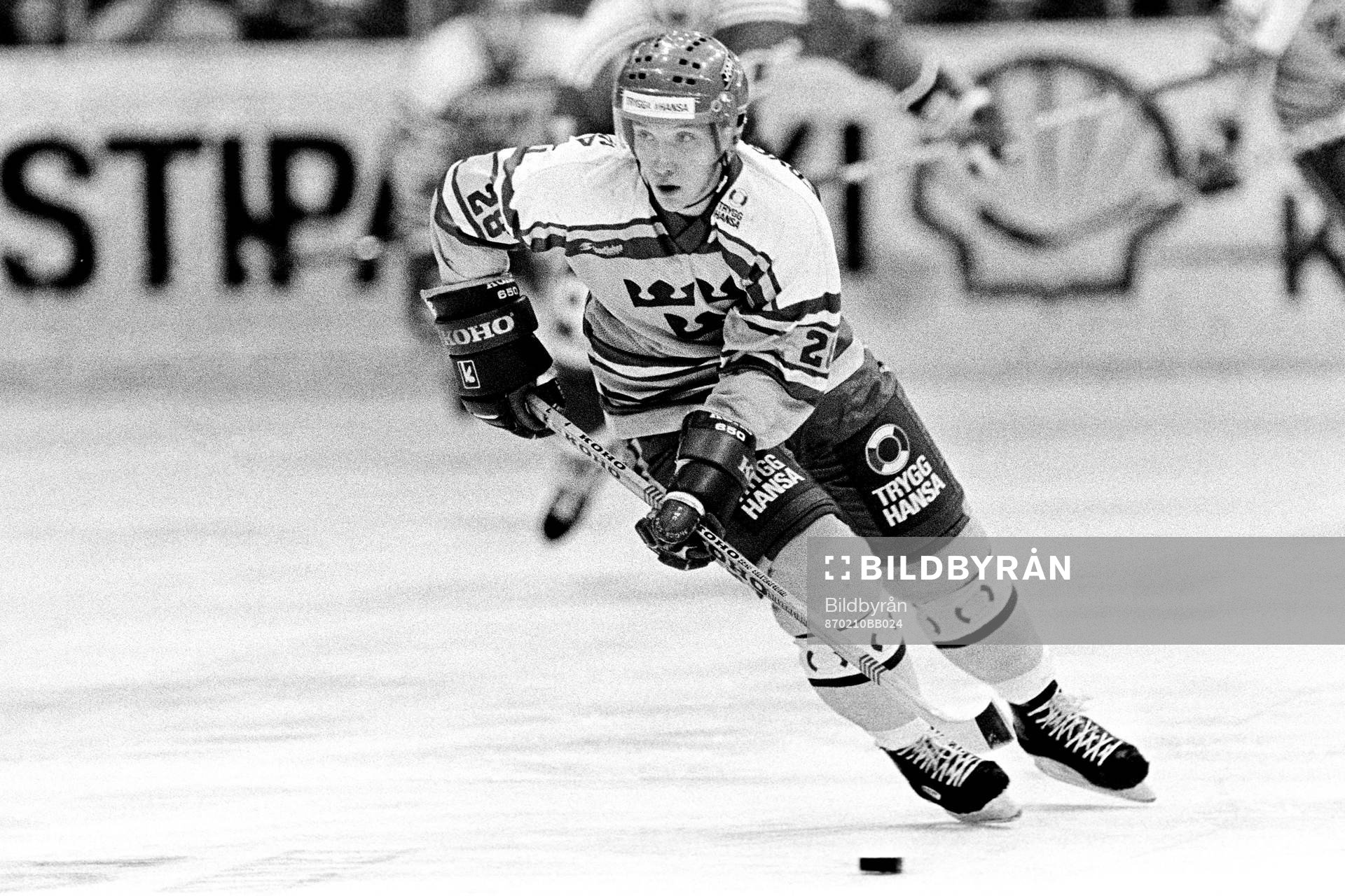 Mikael Johansson, Sverige med pucken