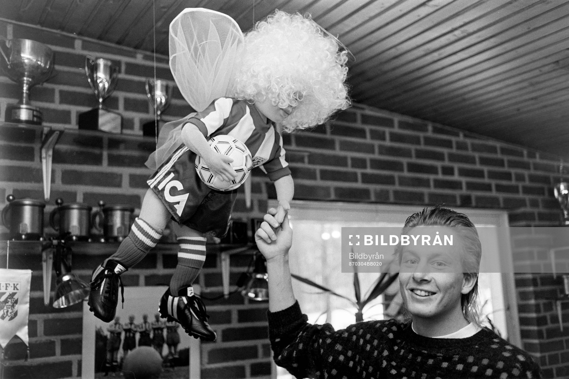 Magnus Johansson, Göteborg med en maskot