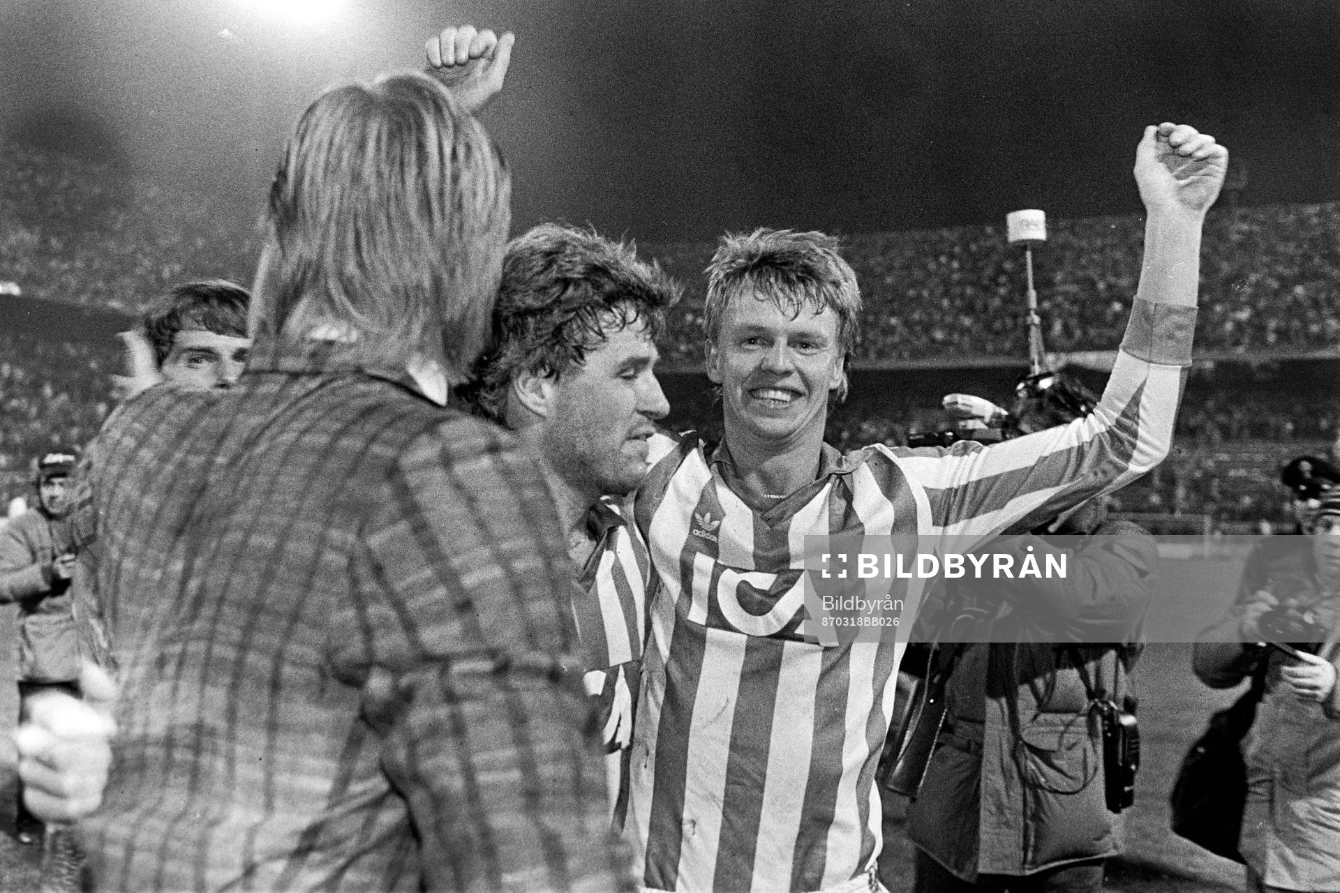 Glenn Hysén och Mats-Ola Carlsson, Göteborg jublar