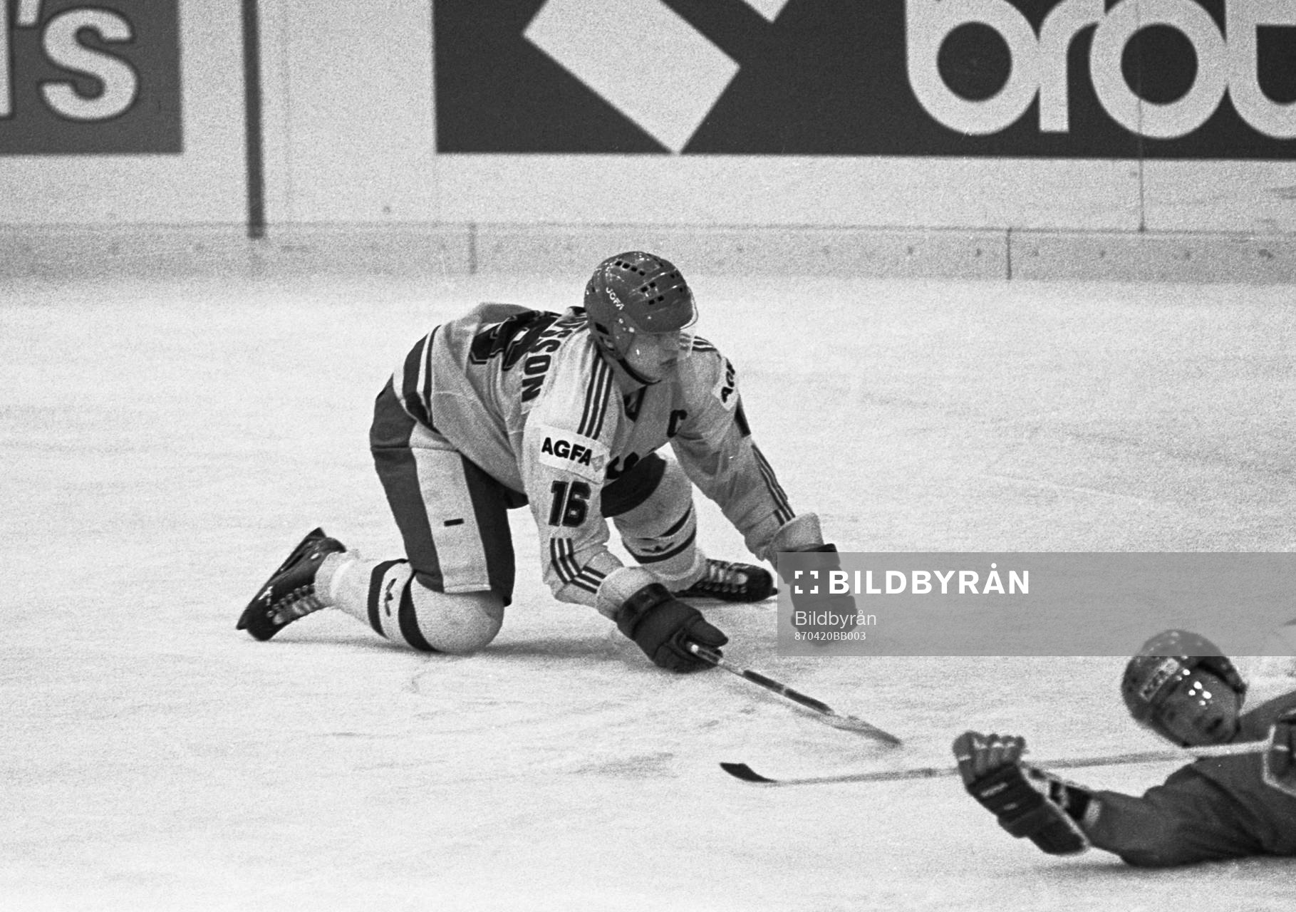 Bengt-Åke Gustafsson på knä