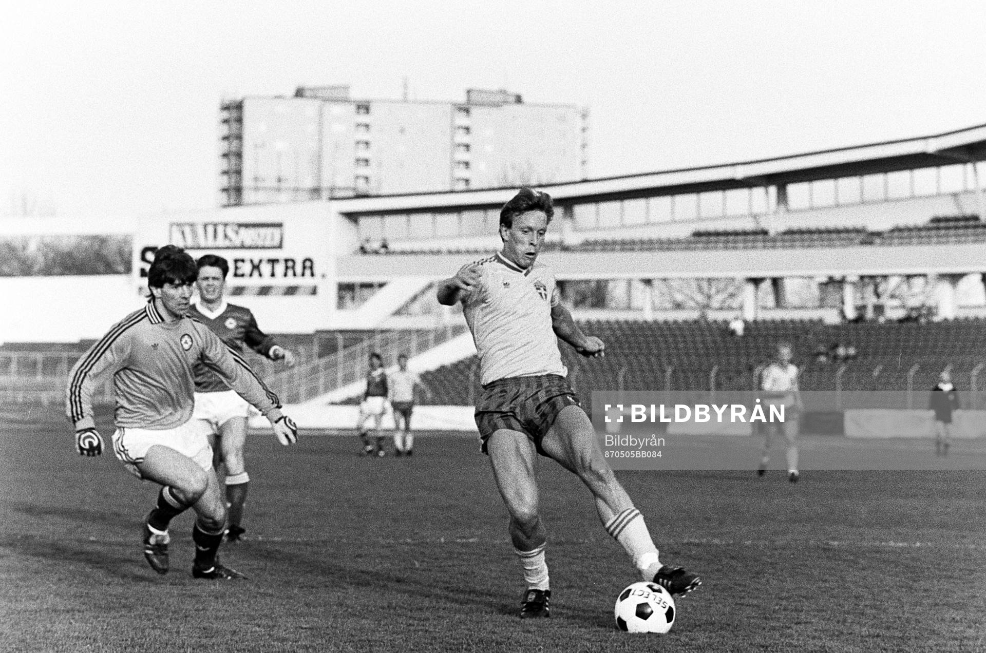Peter Truedsson, Sverige tar sig förbi irlands målvakt