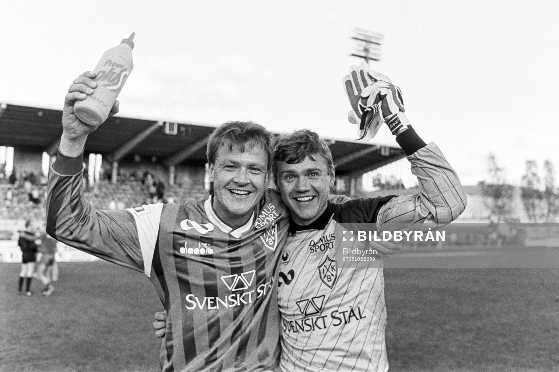  Fotboll, Allsvenskan, Öster - Brage, 1-1: Brages målskytt Göran Arnberg och Bengt Nilsson, målvakt efter matchen.