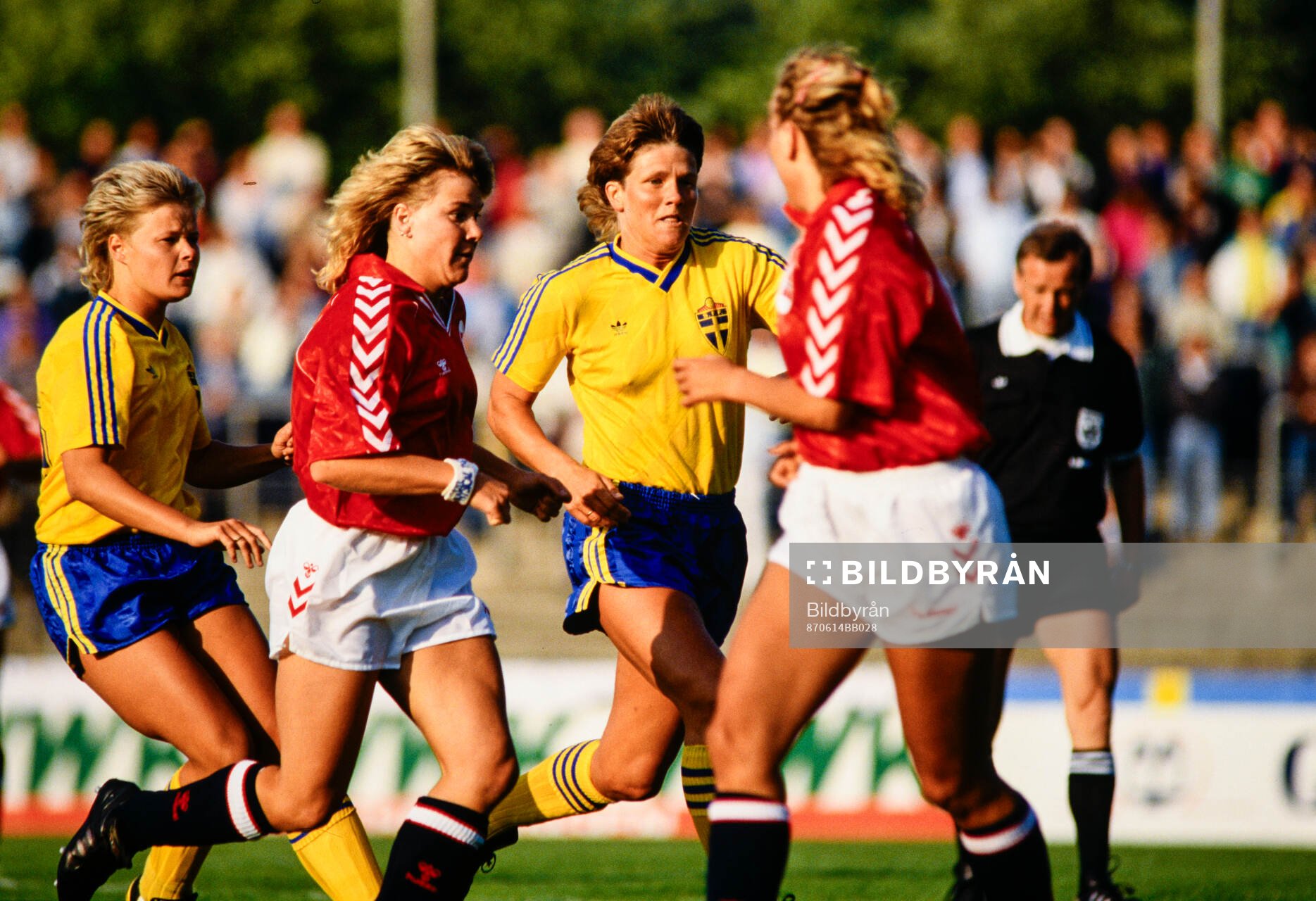 Sveriges Anneli Andelén och Pia Sundhage i aktion
