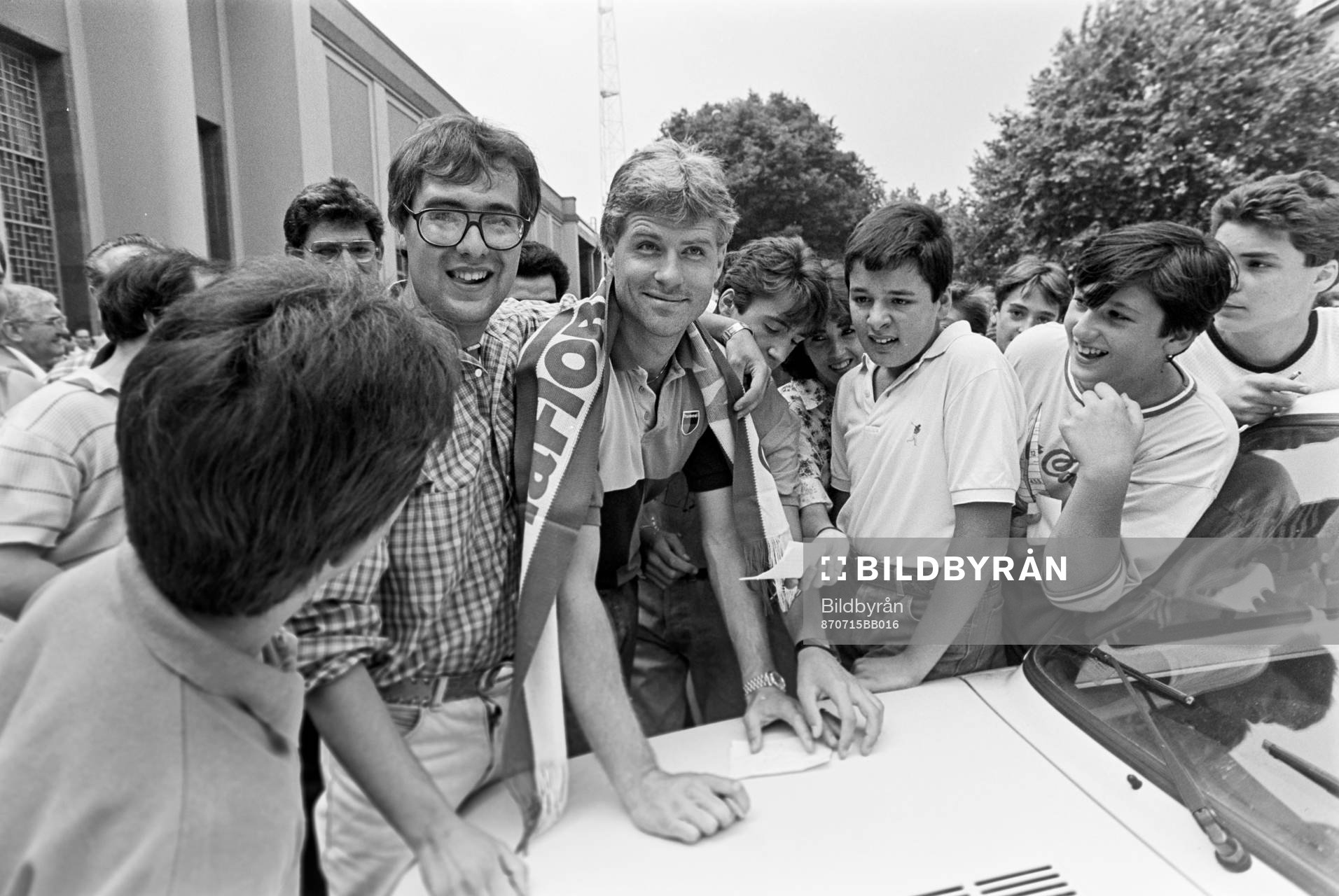 Glenn Hysén med supporters