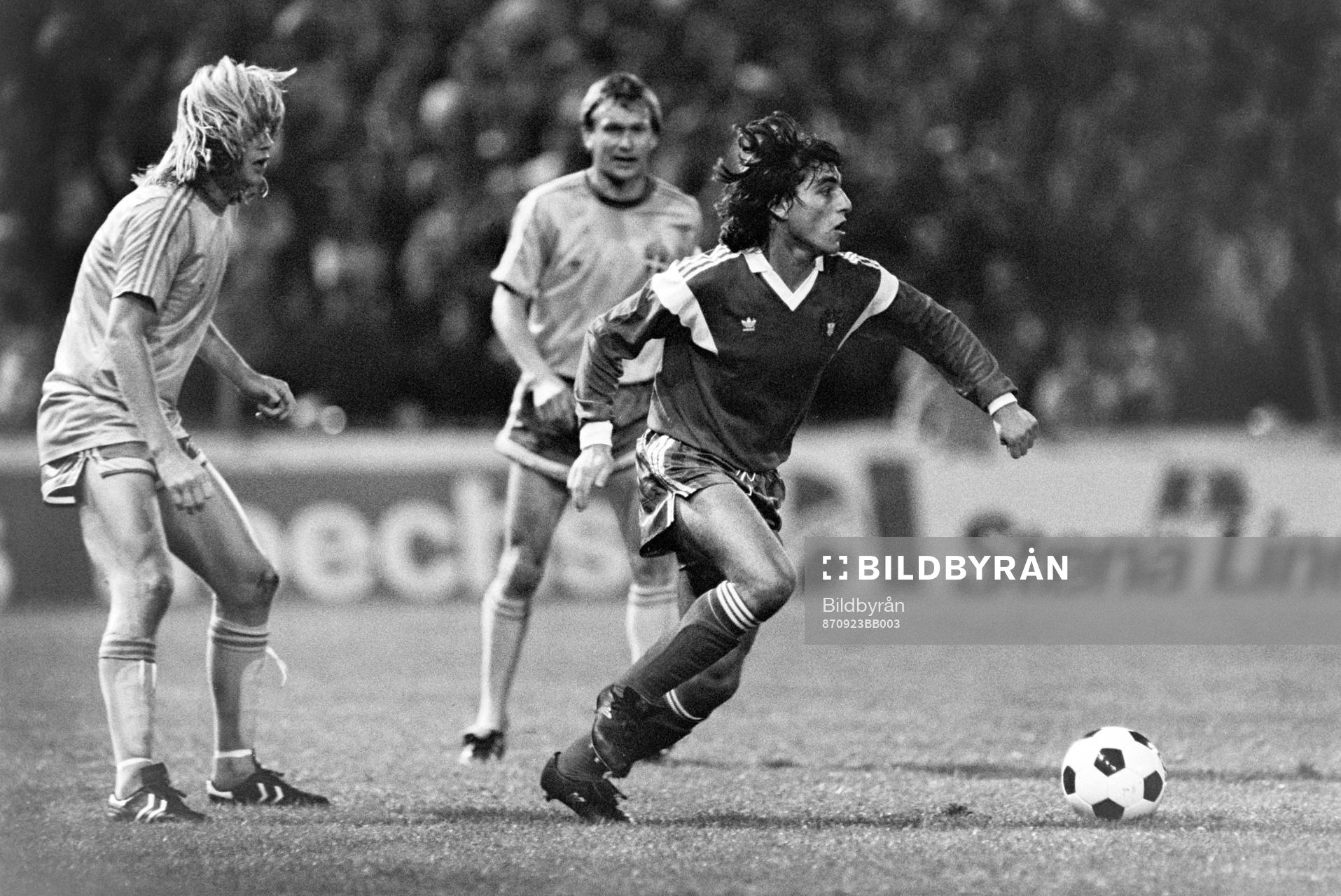 Paulo Futre, Portugal med bollen