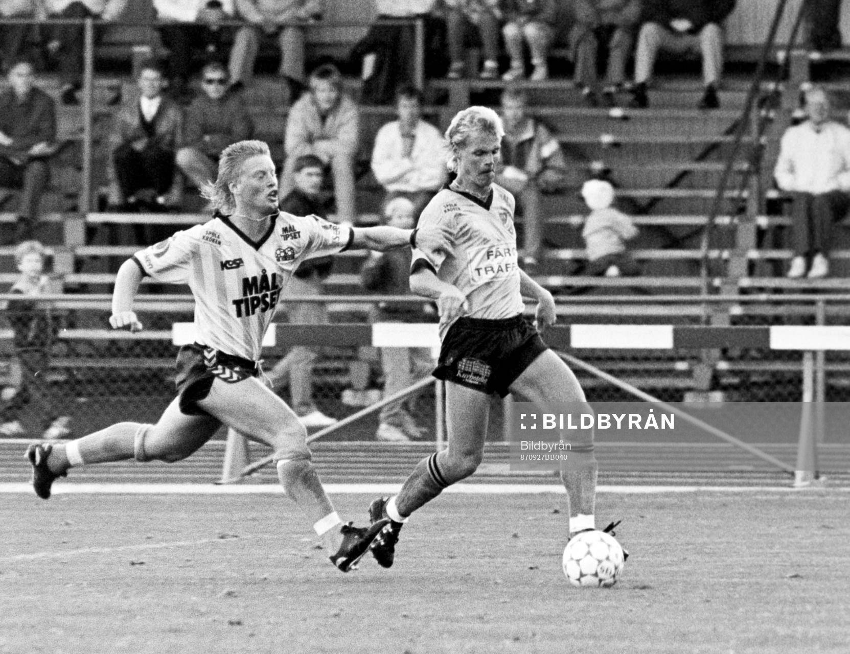 Fotboll, Div 1 Södra, IFK Hässleholm - Häcken, 5-0: Conny Pettersson, Hässleholm med bollen.