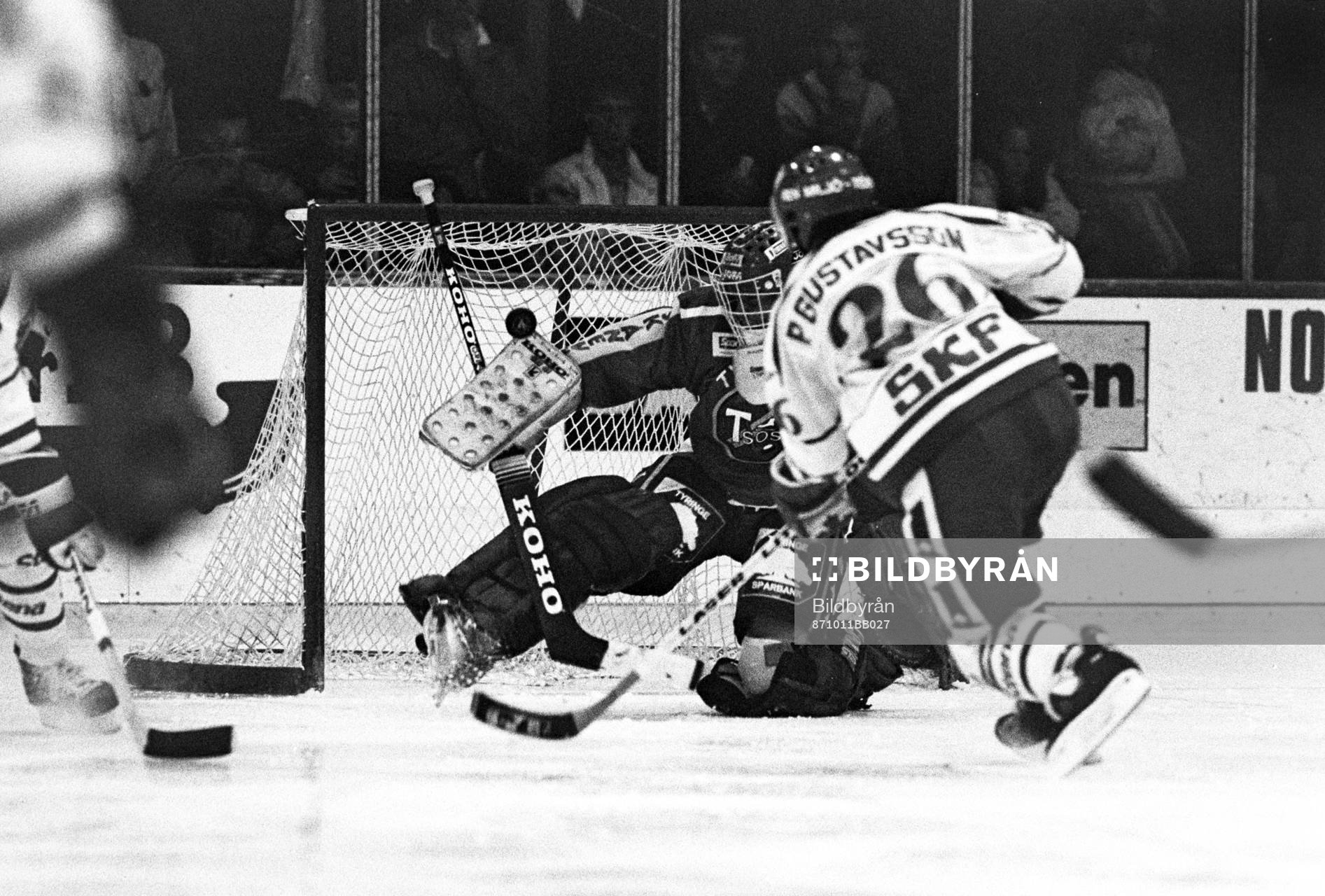 Peter Gustavsson, Frölunda fri med tyringes målvakt