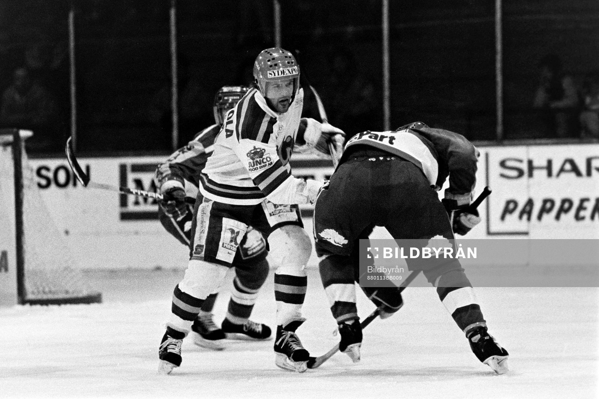 Jerry Persson, Tyringe i kamp om pucken med en malmöspelare
