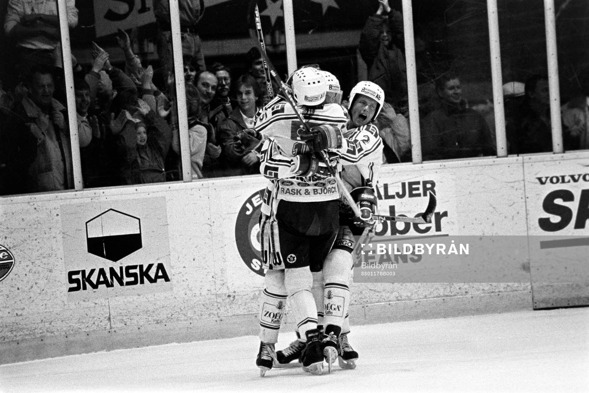 Anders Svensson och Rögle jublar