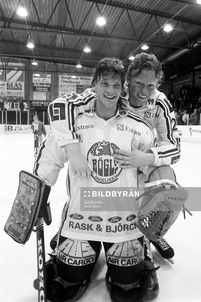 Rögles målvakt Billy Nilsson jublar