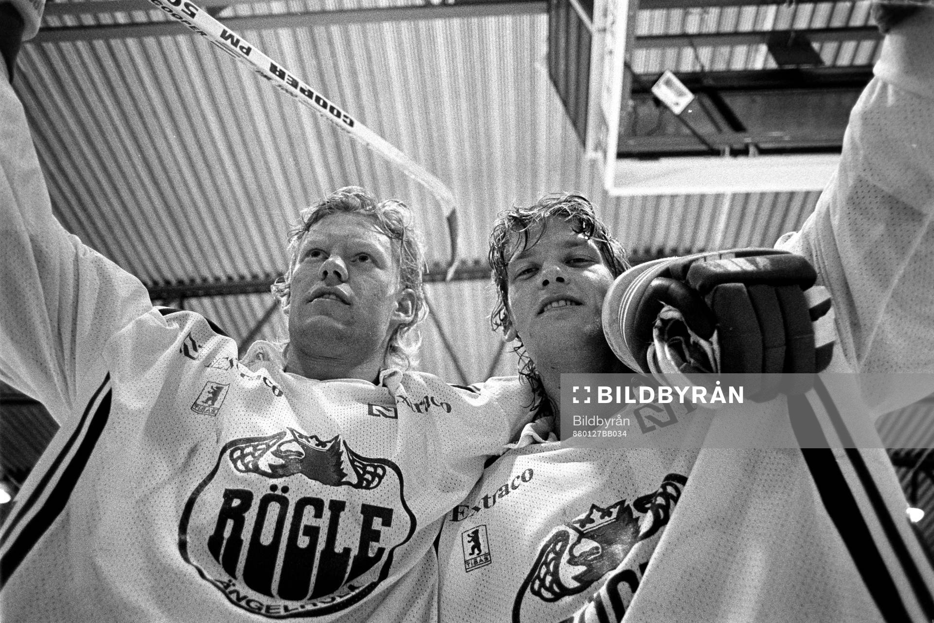 Roger Elvenes och Billy Nilsson, målvakt i Rögle