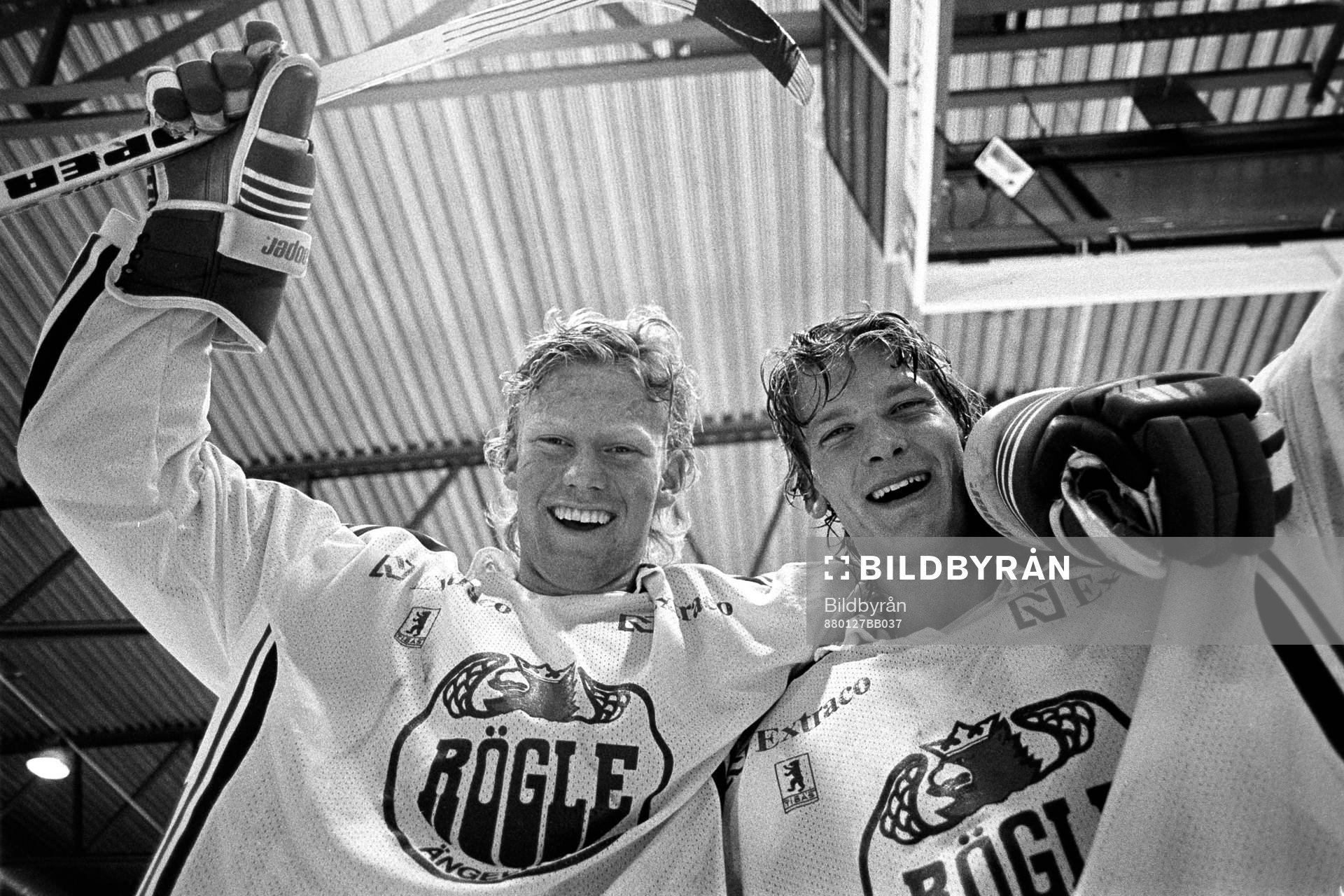 Roger Elvenes och Billy Nilsson, målvakt i Rögle