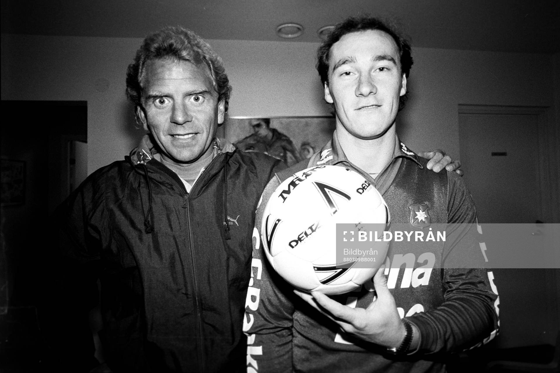 Bob Houghton, tränare och Stuart McManus