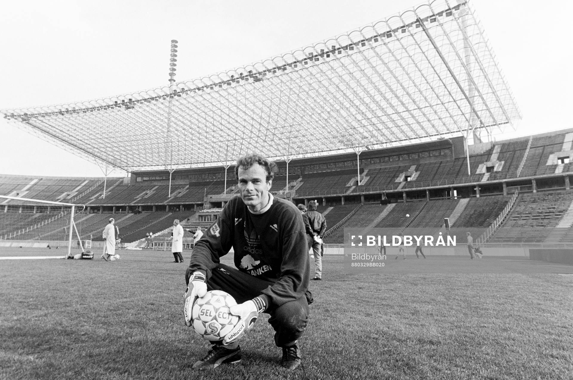 Fotboll, För-EM, Sverige, Träning: Jan Möller, målvakt.