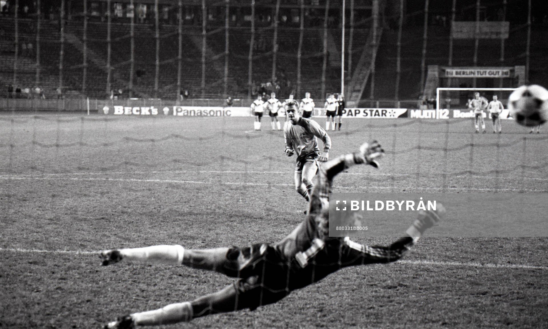 Jonas Thern, Sverige