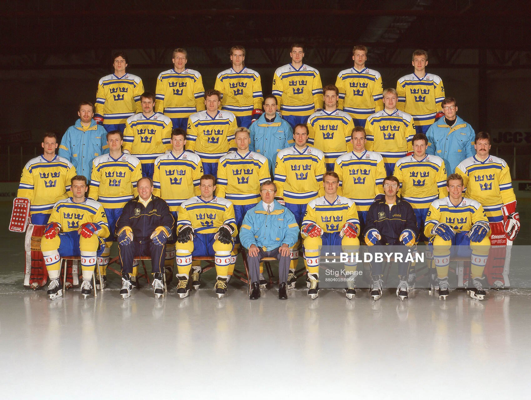 Players and team staff of Sweden pose for a team photo