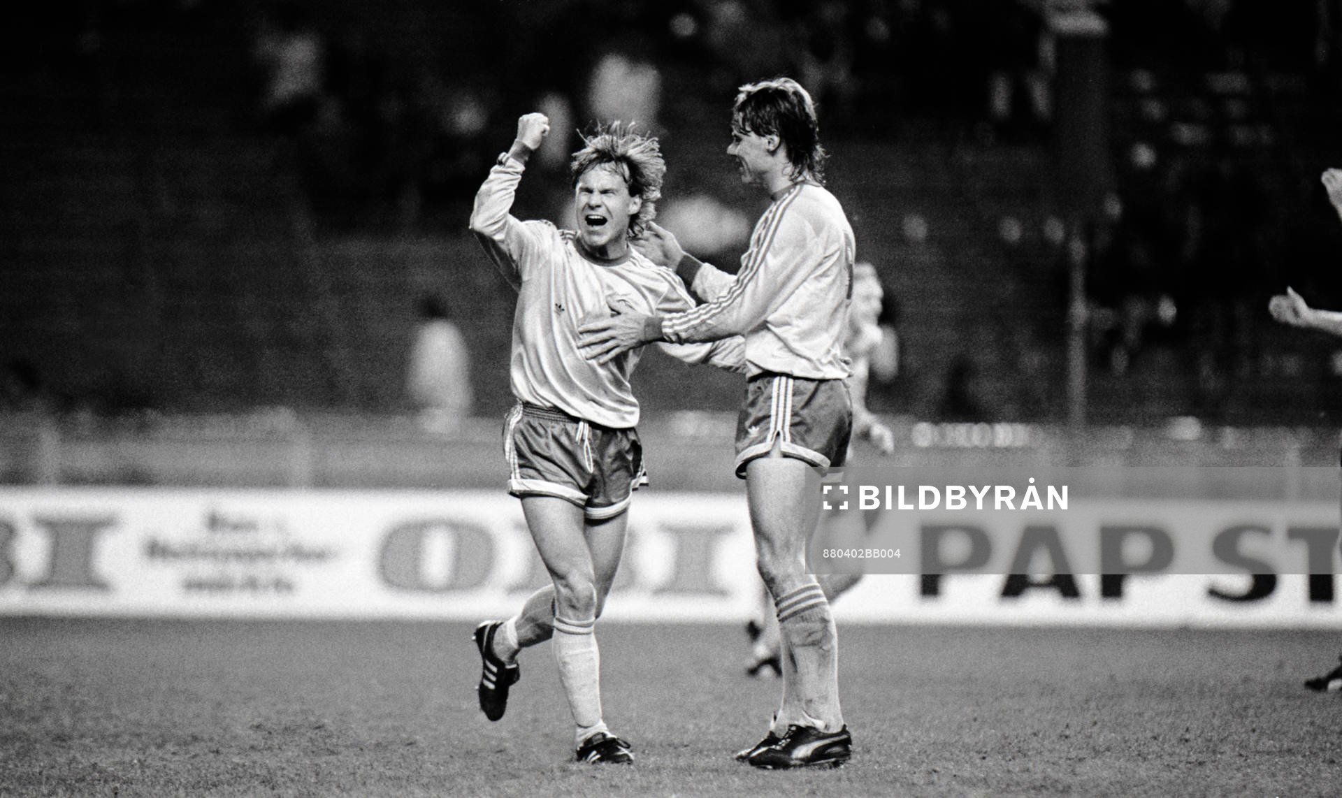 Hans Holmqvist, Sverige och Joakim Persson, jubel, glädje