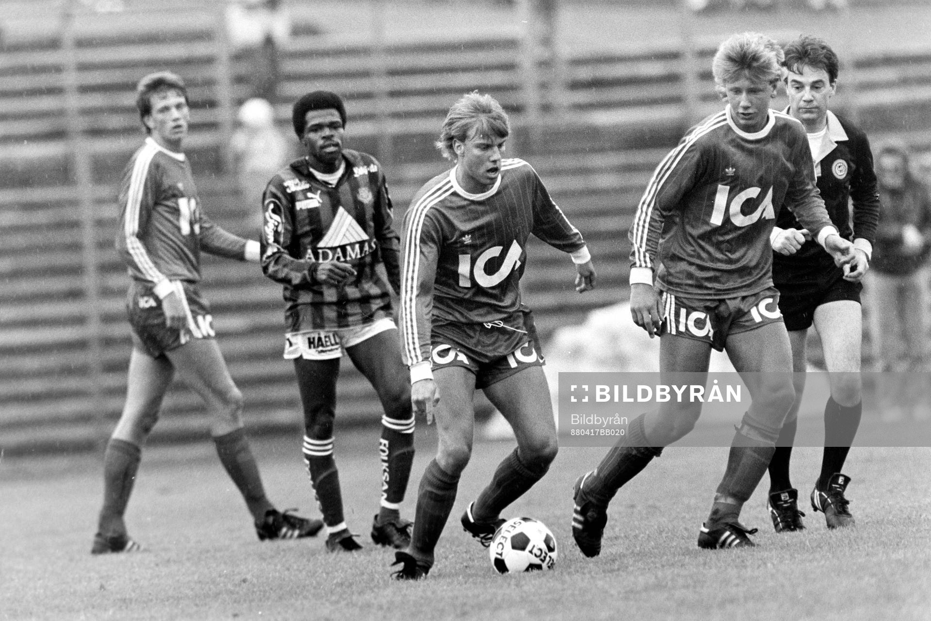 Hans Eklund, Öster med bollen