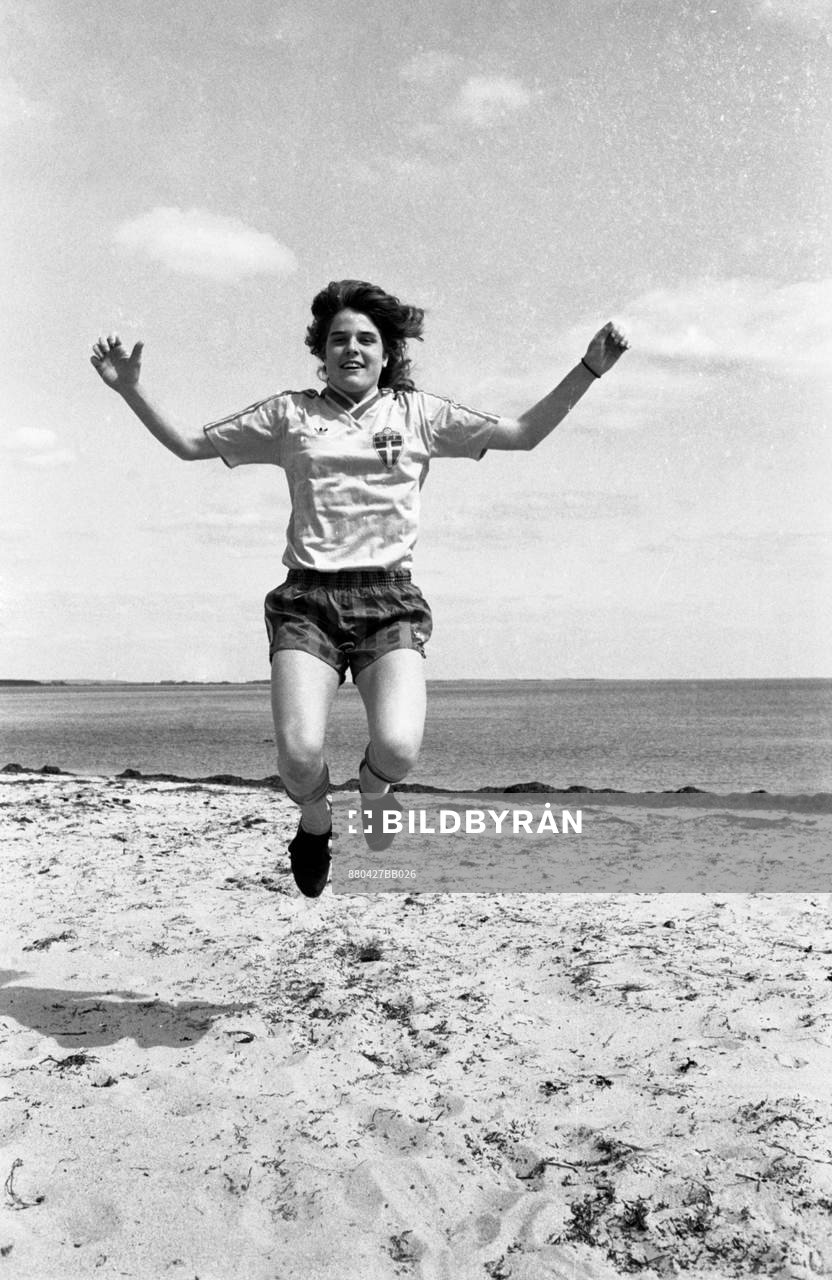 Eva Zeikfalvy, Sverige