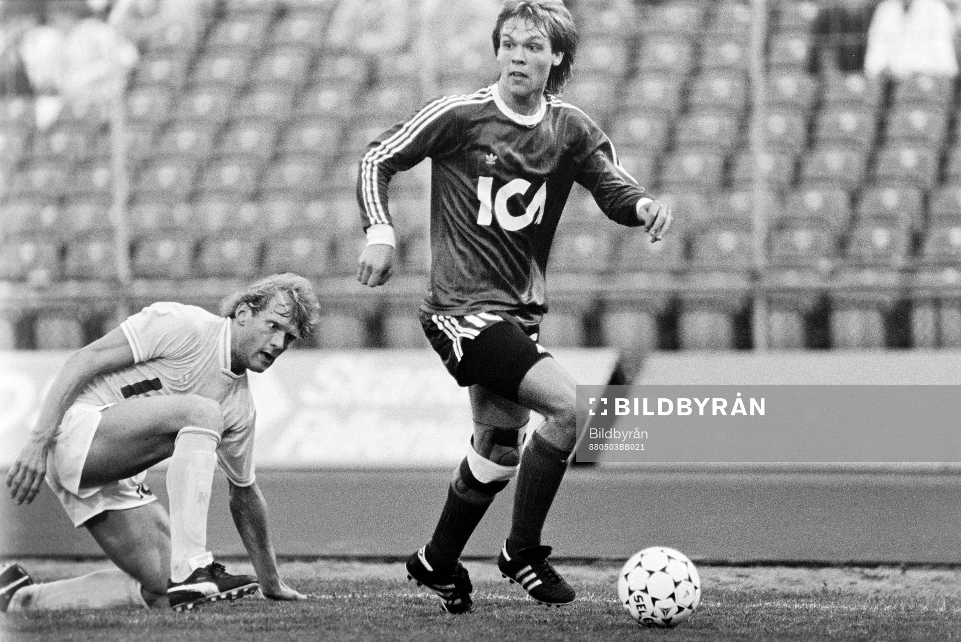 Mikael Svensson, Öster med bollen