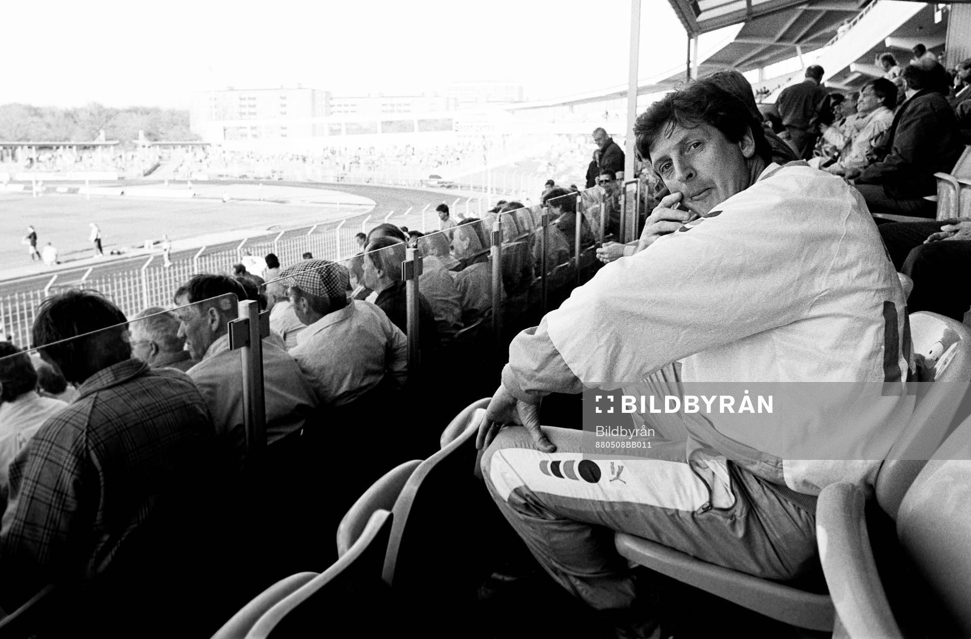 Roy Hodgson tränare i Malmö på läktaren