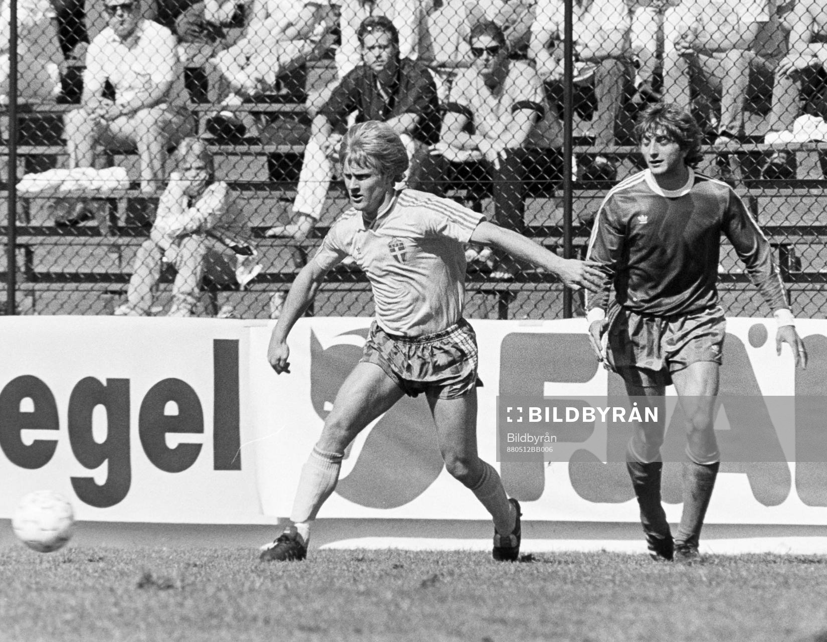 Tomas Lundin, Sverige med bollen