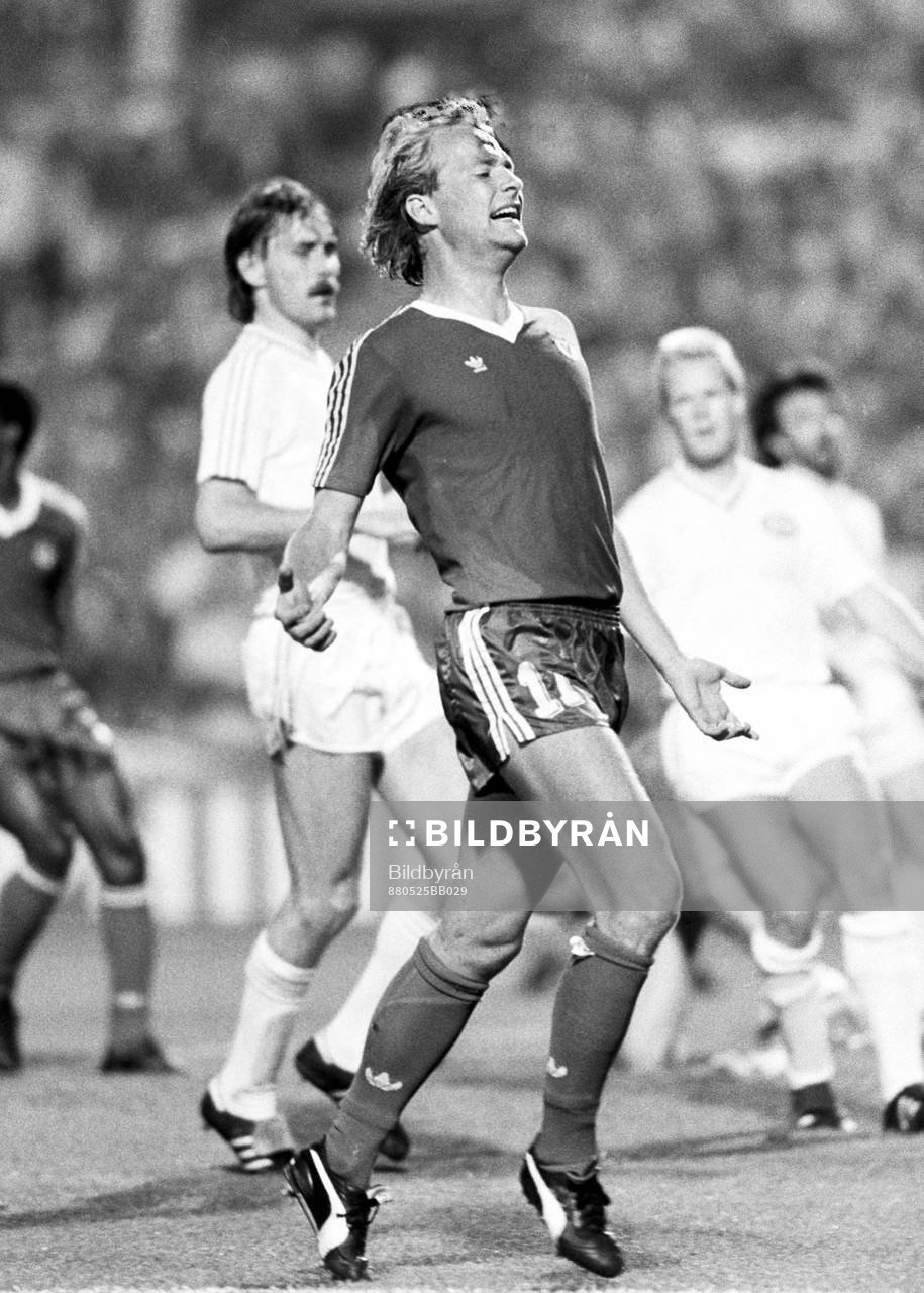 §880525 Fotboll, Europacupen, final, PSV Eindhoven -