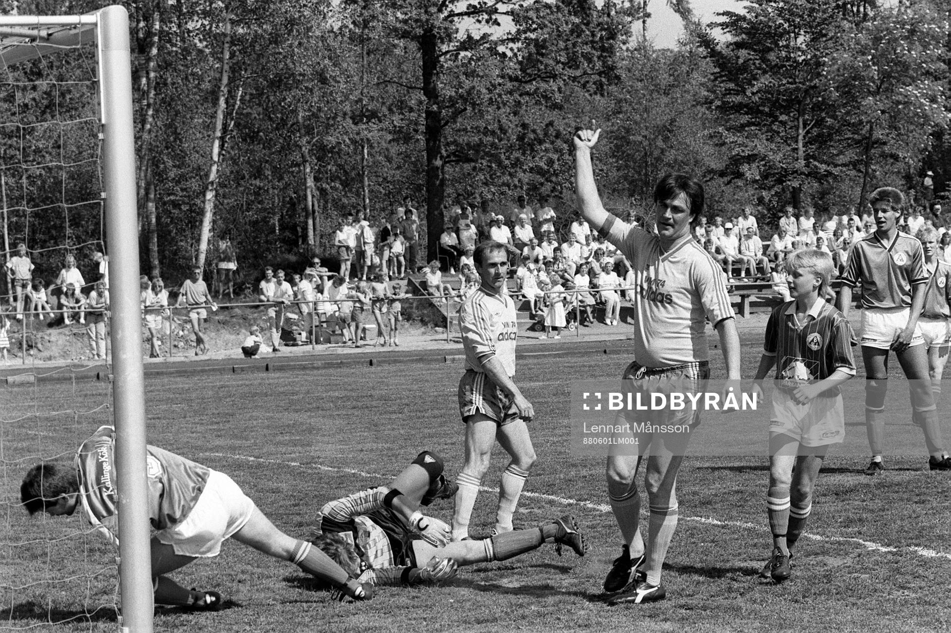 Sverige, VM-laget 74, 1974. Ralf Edström, jubel