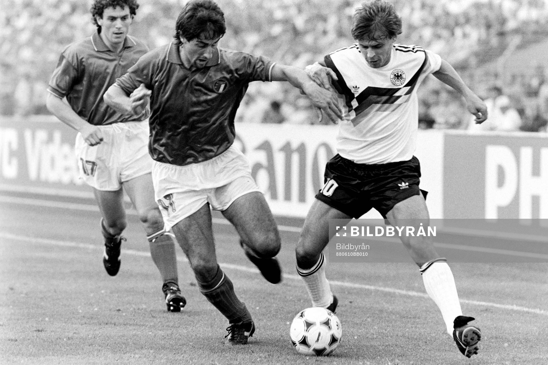 Fernando de Napoli, Italien och Olaf Thon, Västtyskland